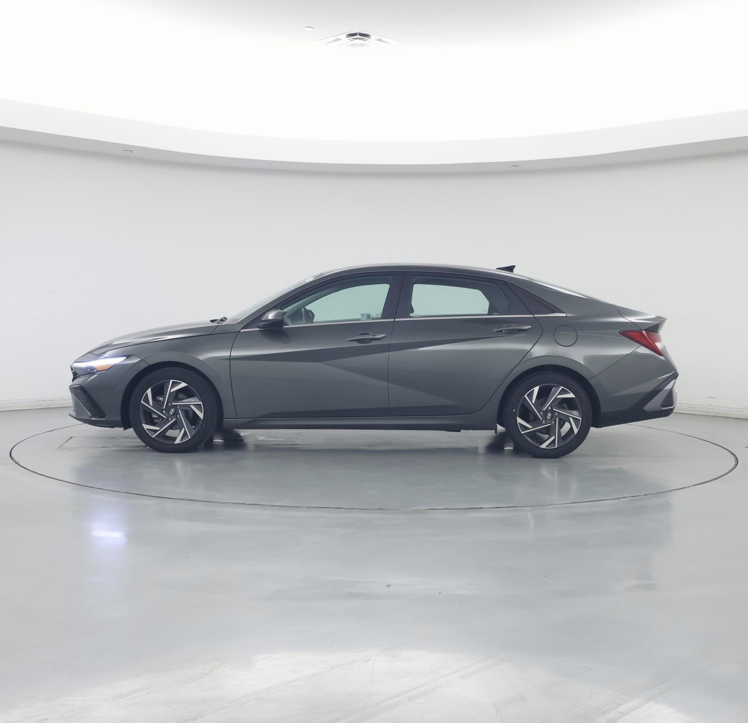 Thumbnail: 2024 Hyundai Elantra - 3