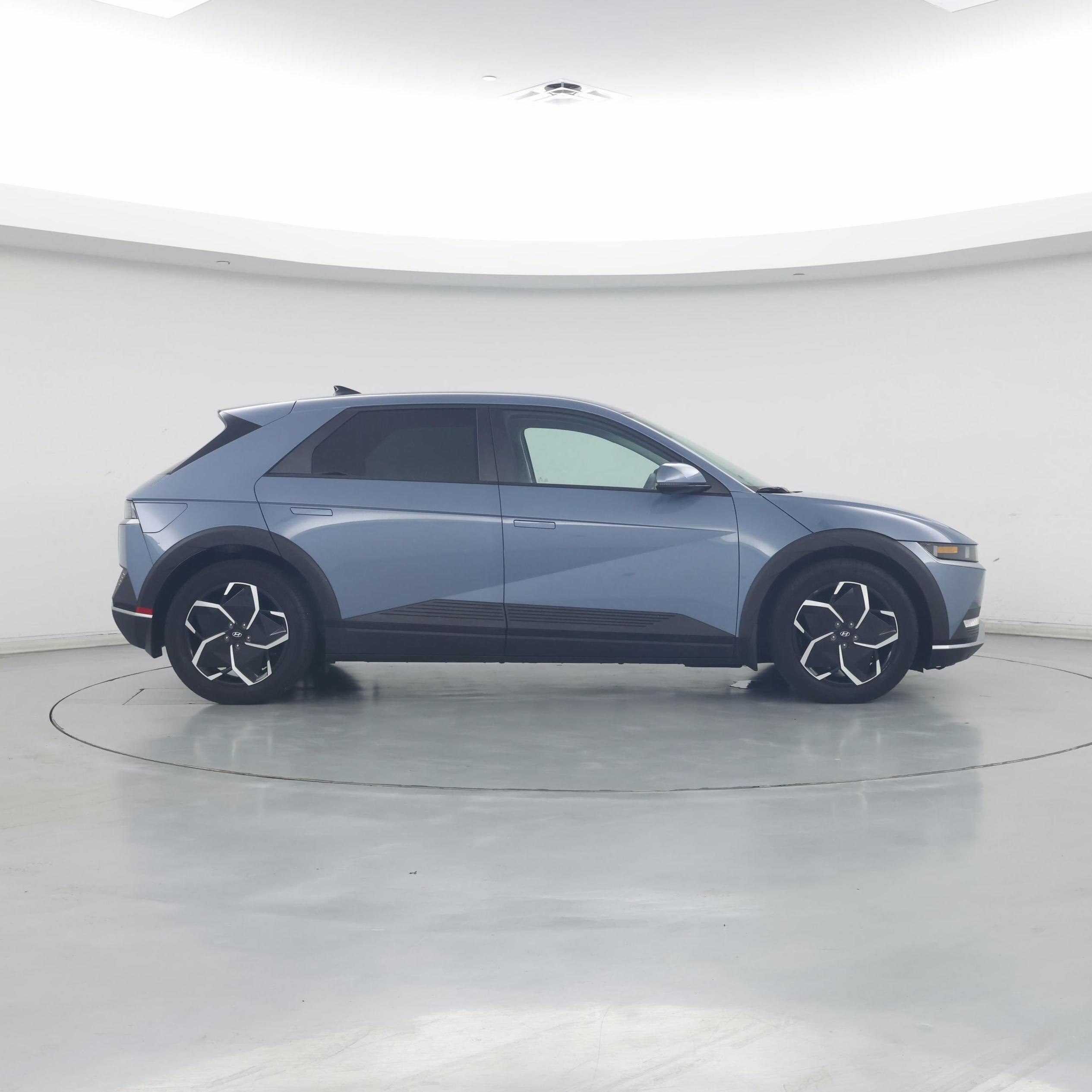 Thumbnail: 2023 Hyundai Ioniq 5 - 7