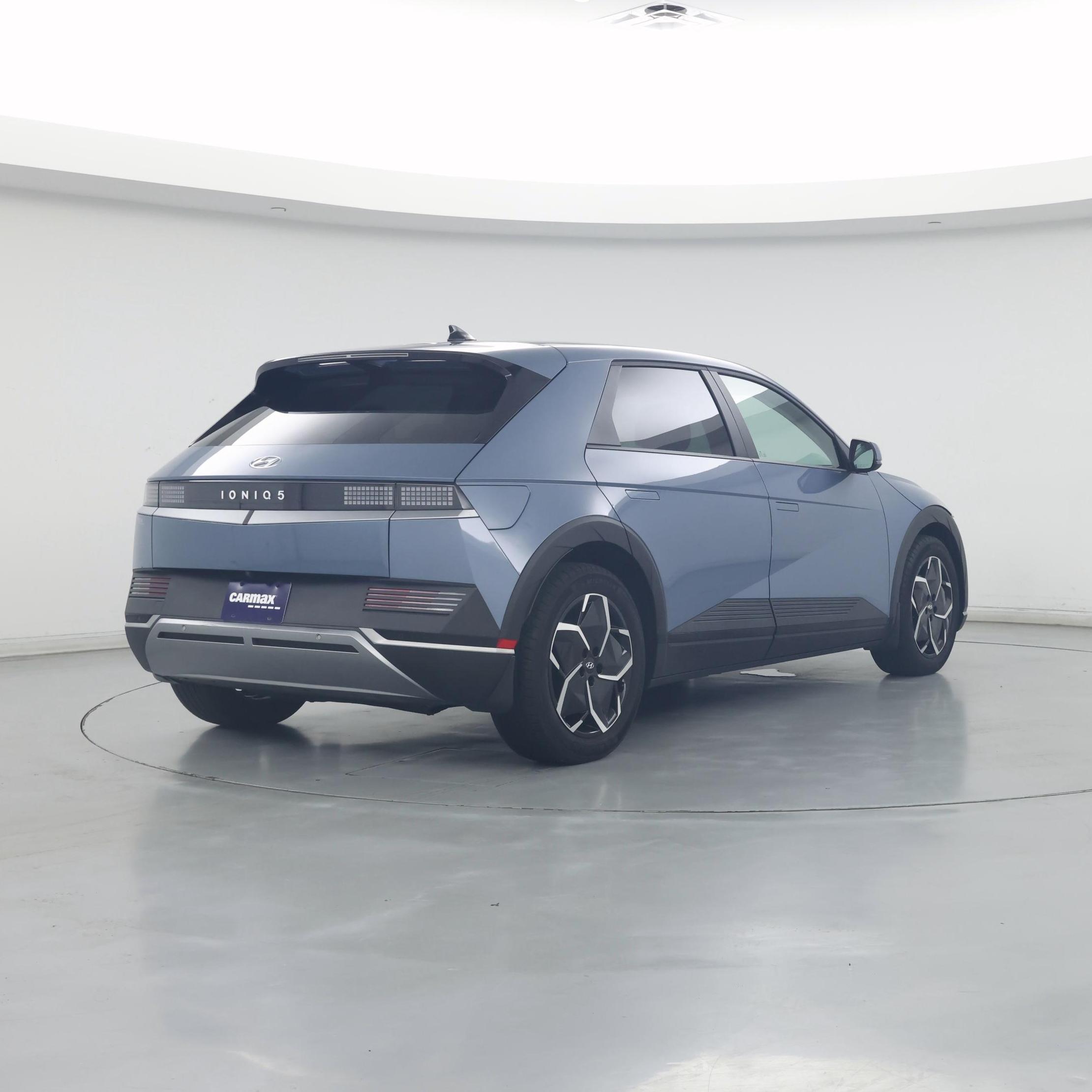 Thumbnail: 2023 Hyundai Ioniq 5 - 8