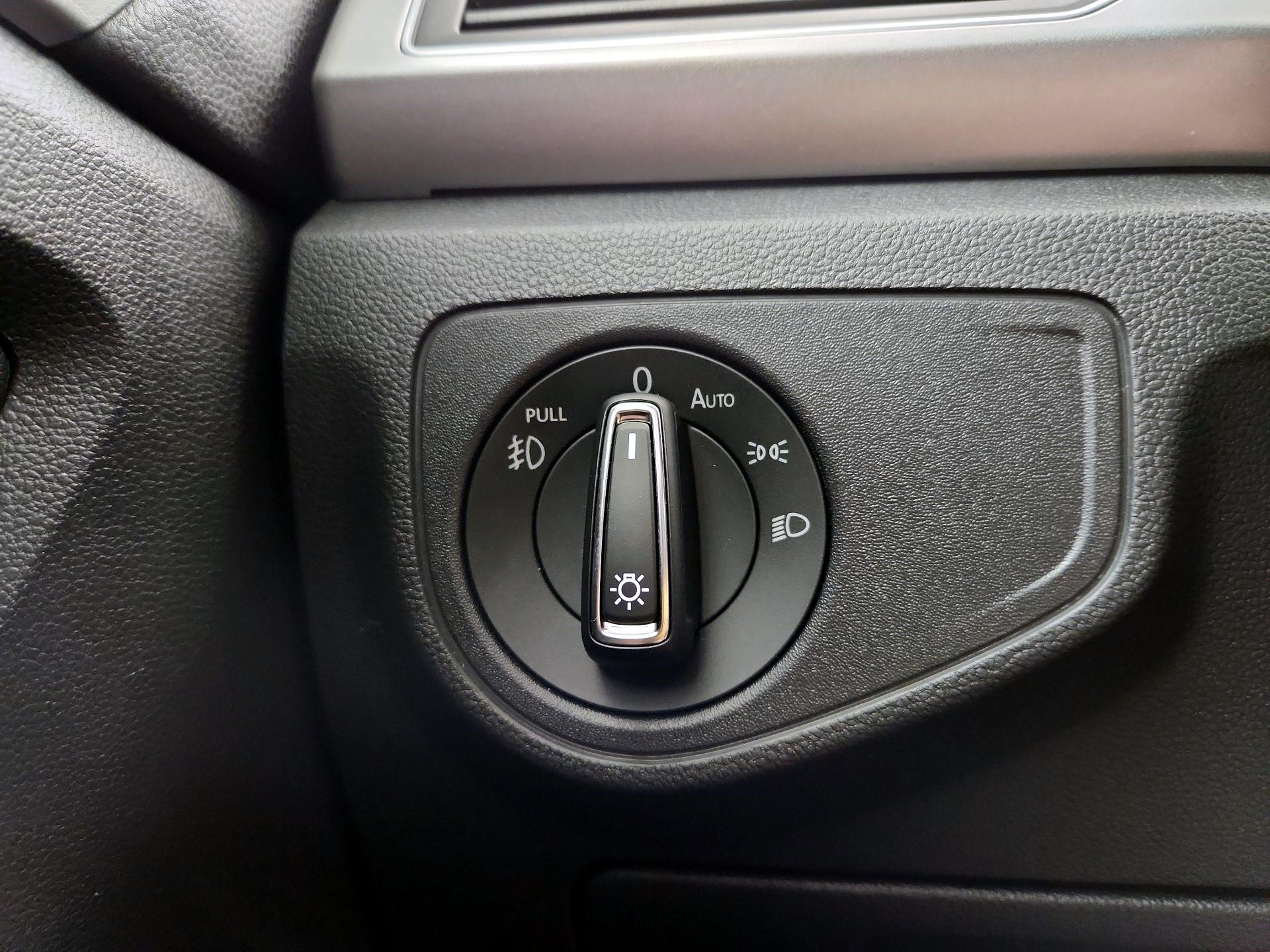 Thumbnail: 2018 Volkswagen Atlas - 13