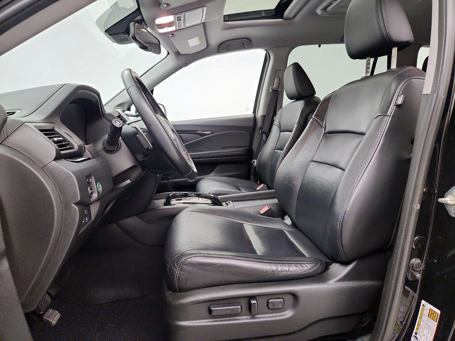 Thumbnail: 2016 Honda Pilot - 11