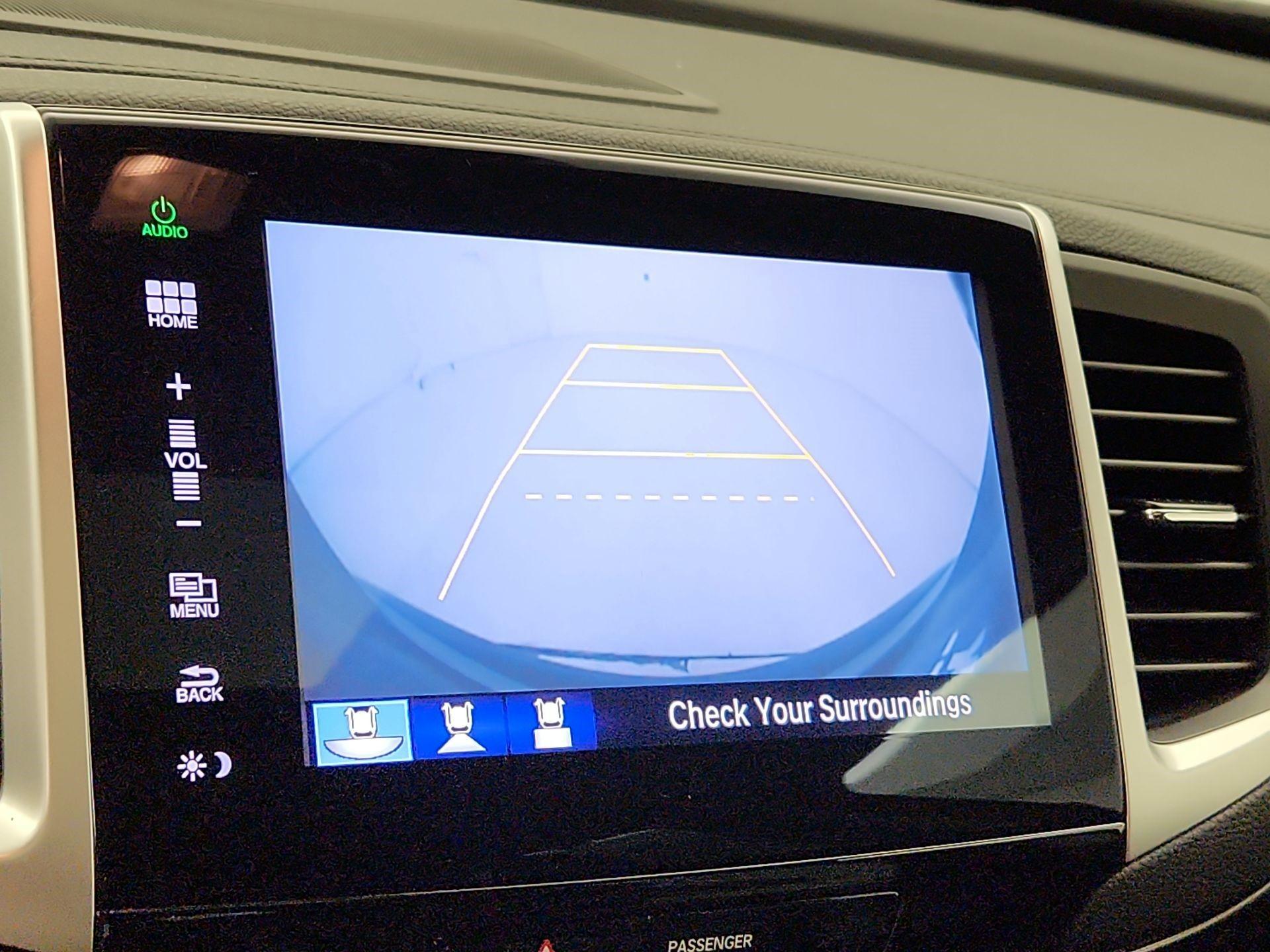 Thumbnail: 2016 Honda Pilot - 15