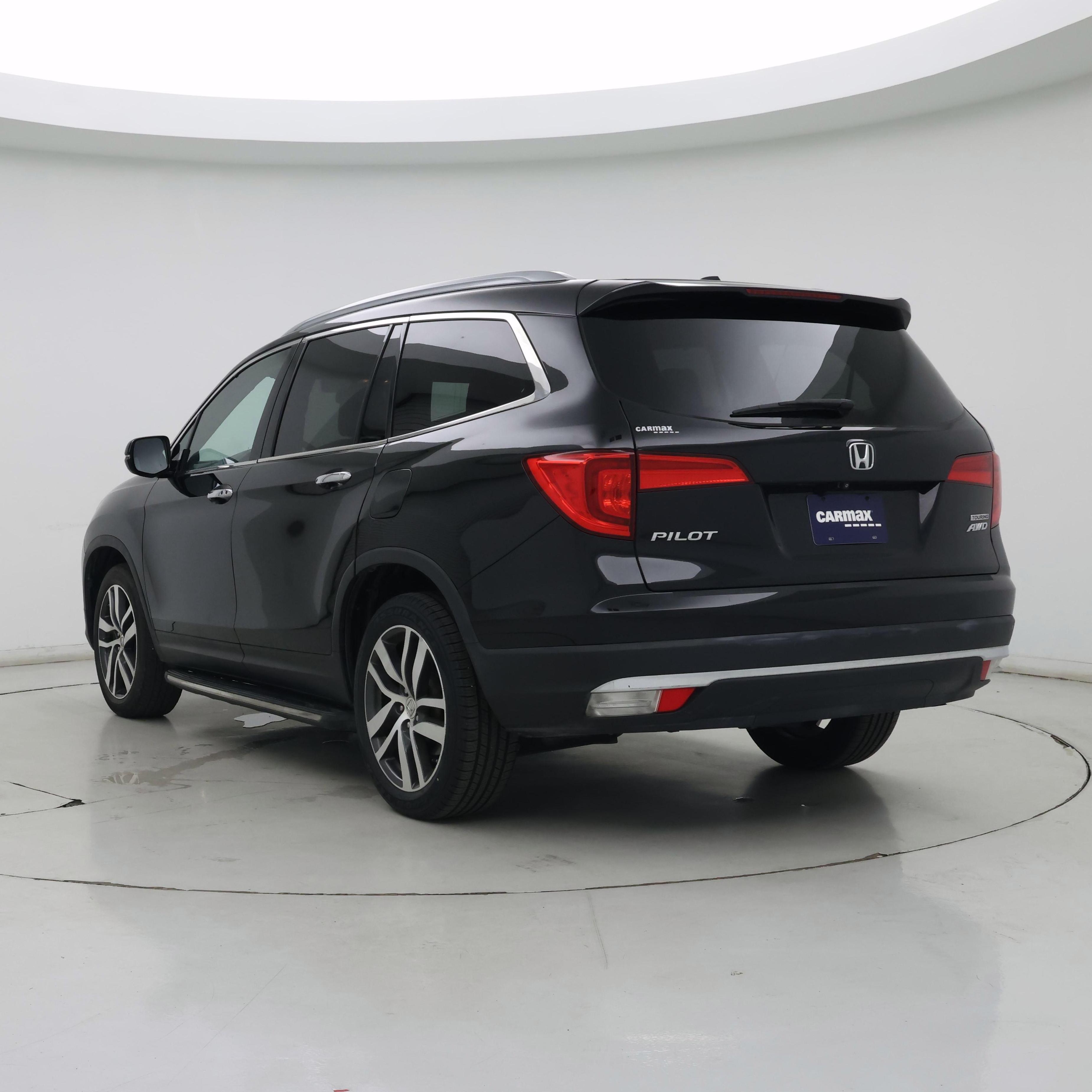 Thumbnail: 2016 Honda Pilot - 2