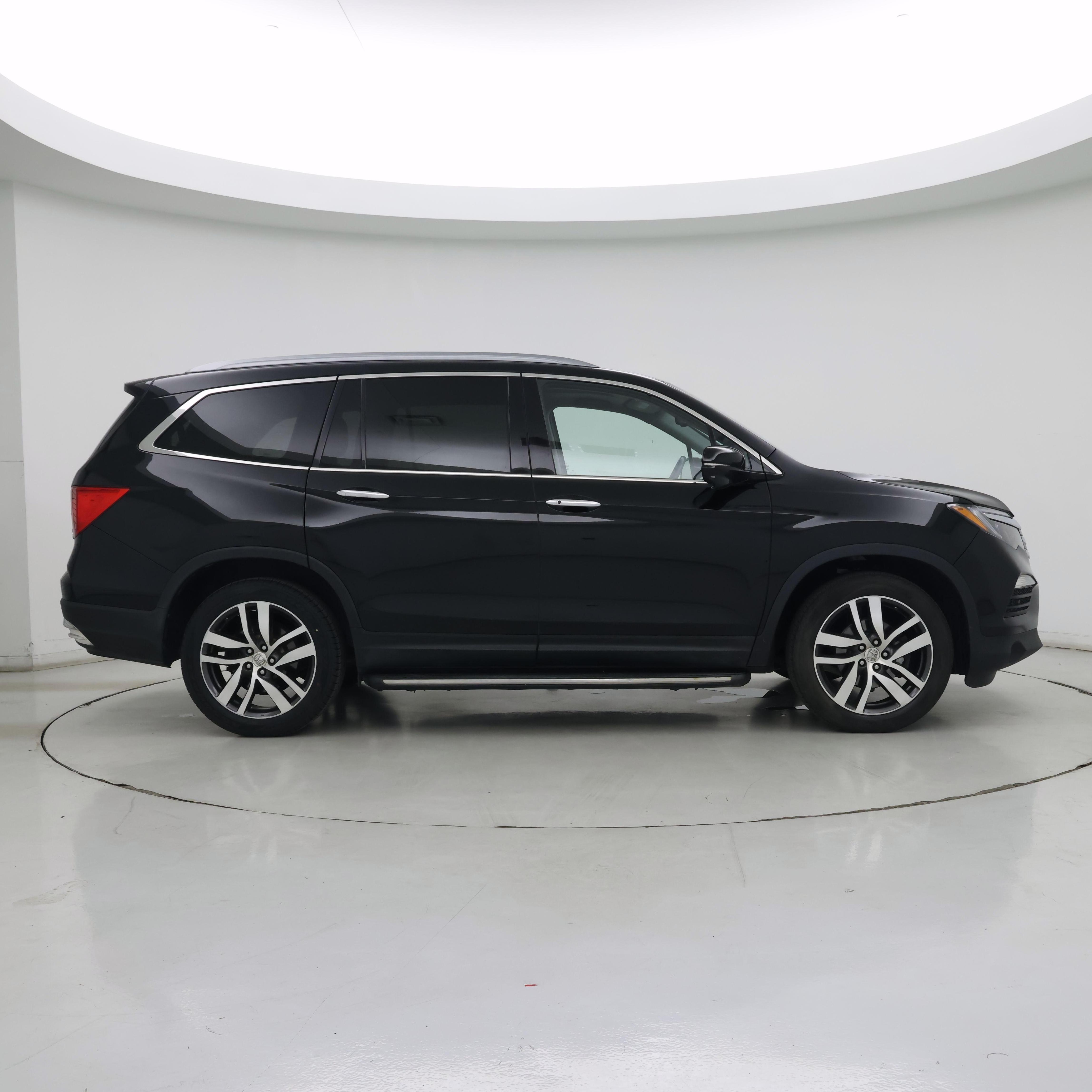Thumbnail: 2016 Honda Pilot - 7