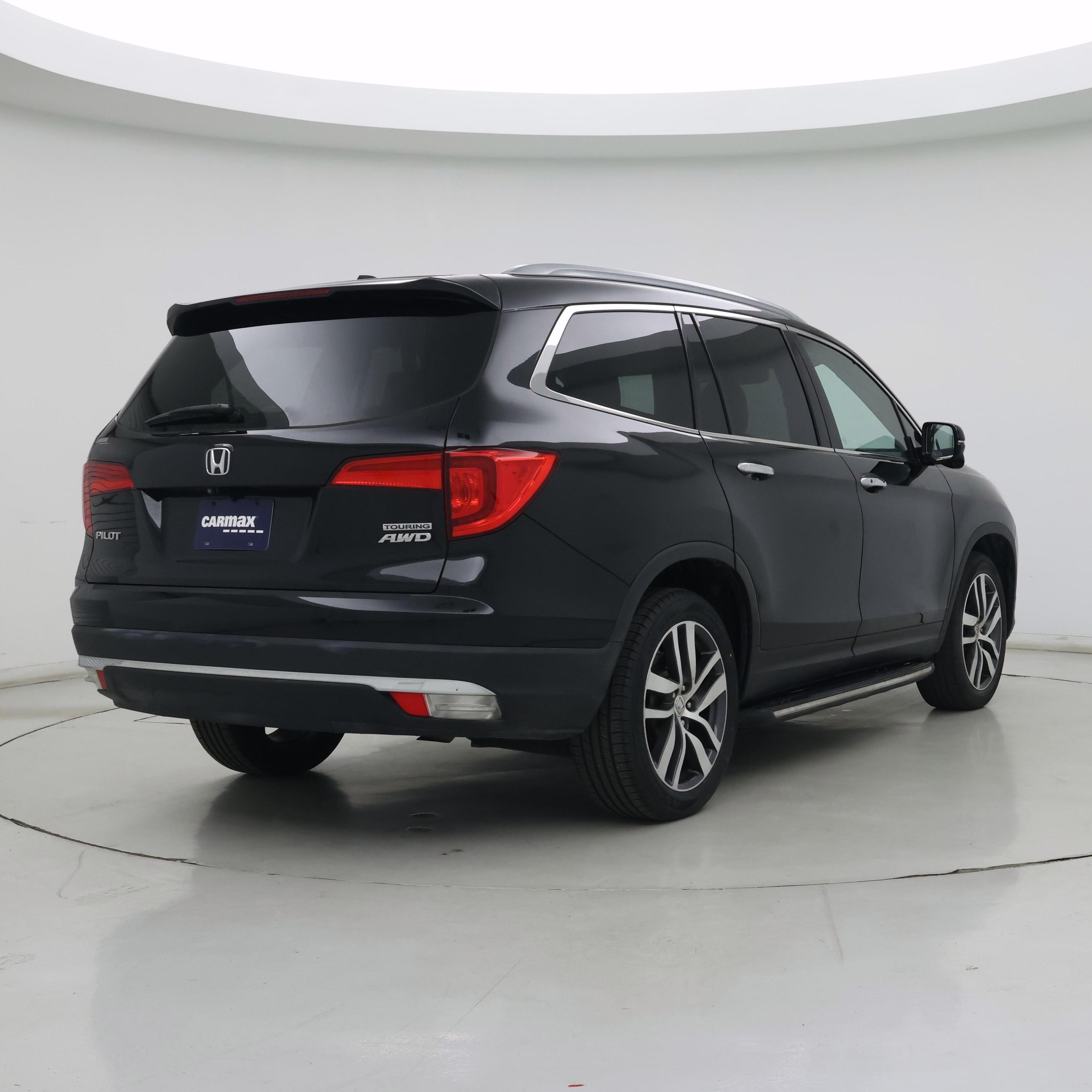 Thumbnail: 2016 Honda Pilot - 8