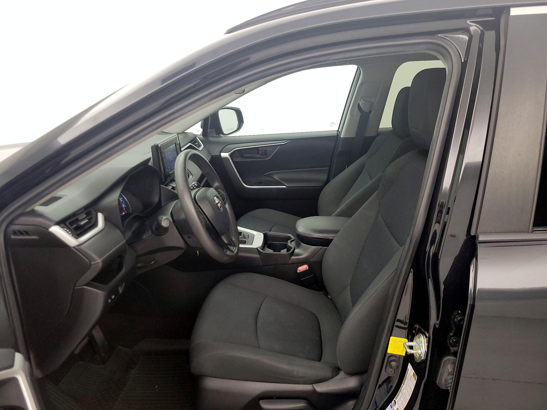 Thumbnail: 2021 Toyota RAV4 - 11
