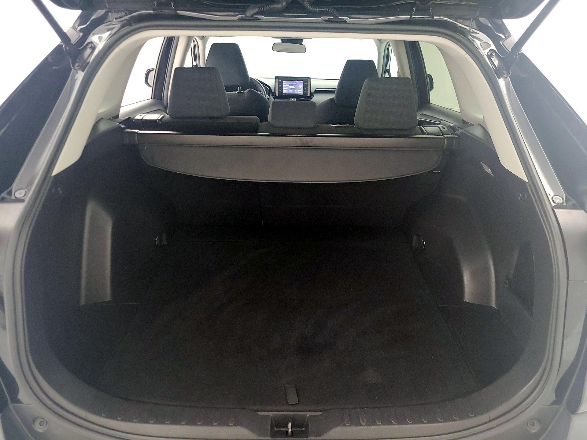 Thumbnail: 2021 Toyota RAV4 - 20