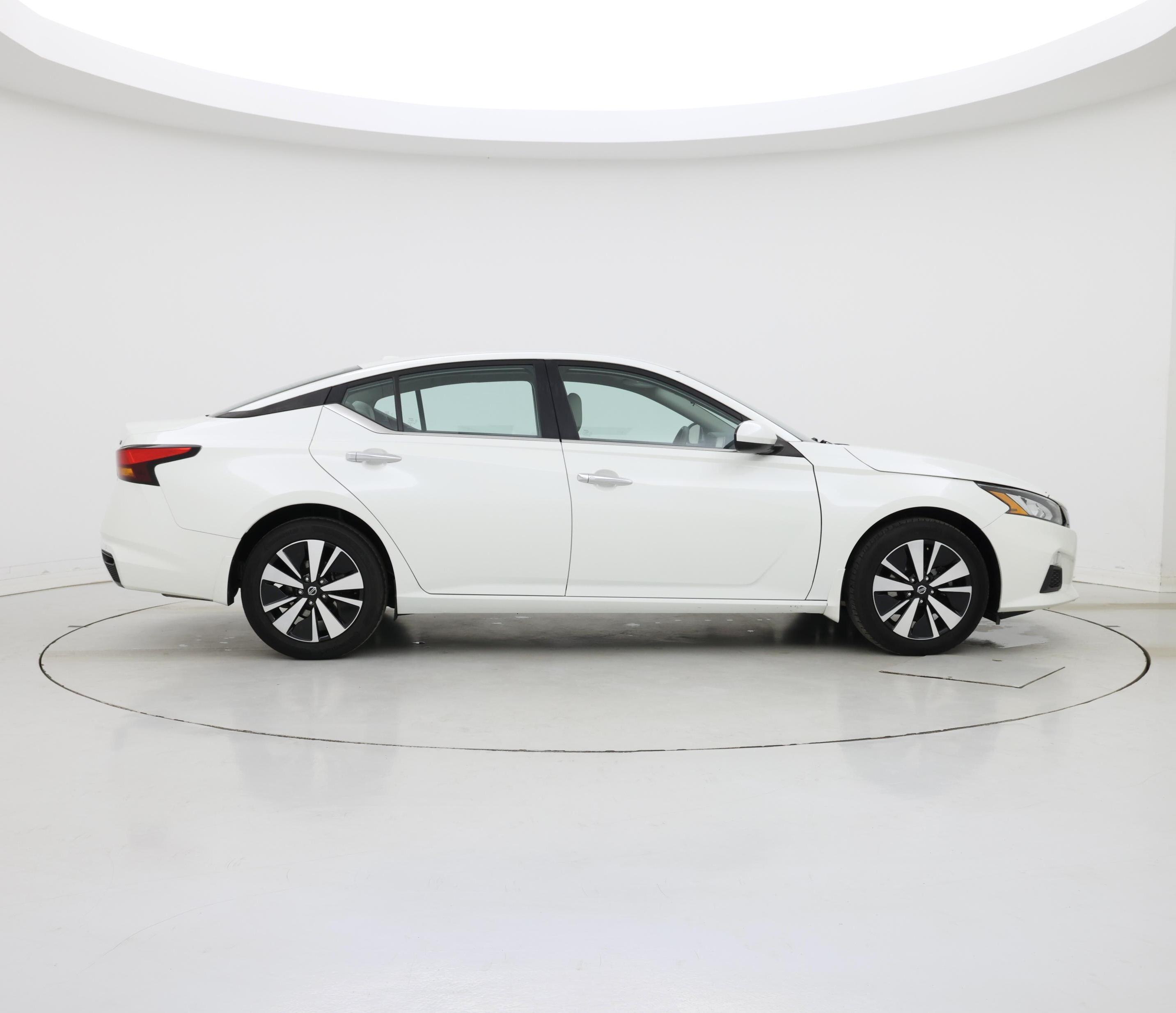Thumbnail: 2021 Nissan Altima - 7