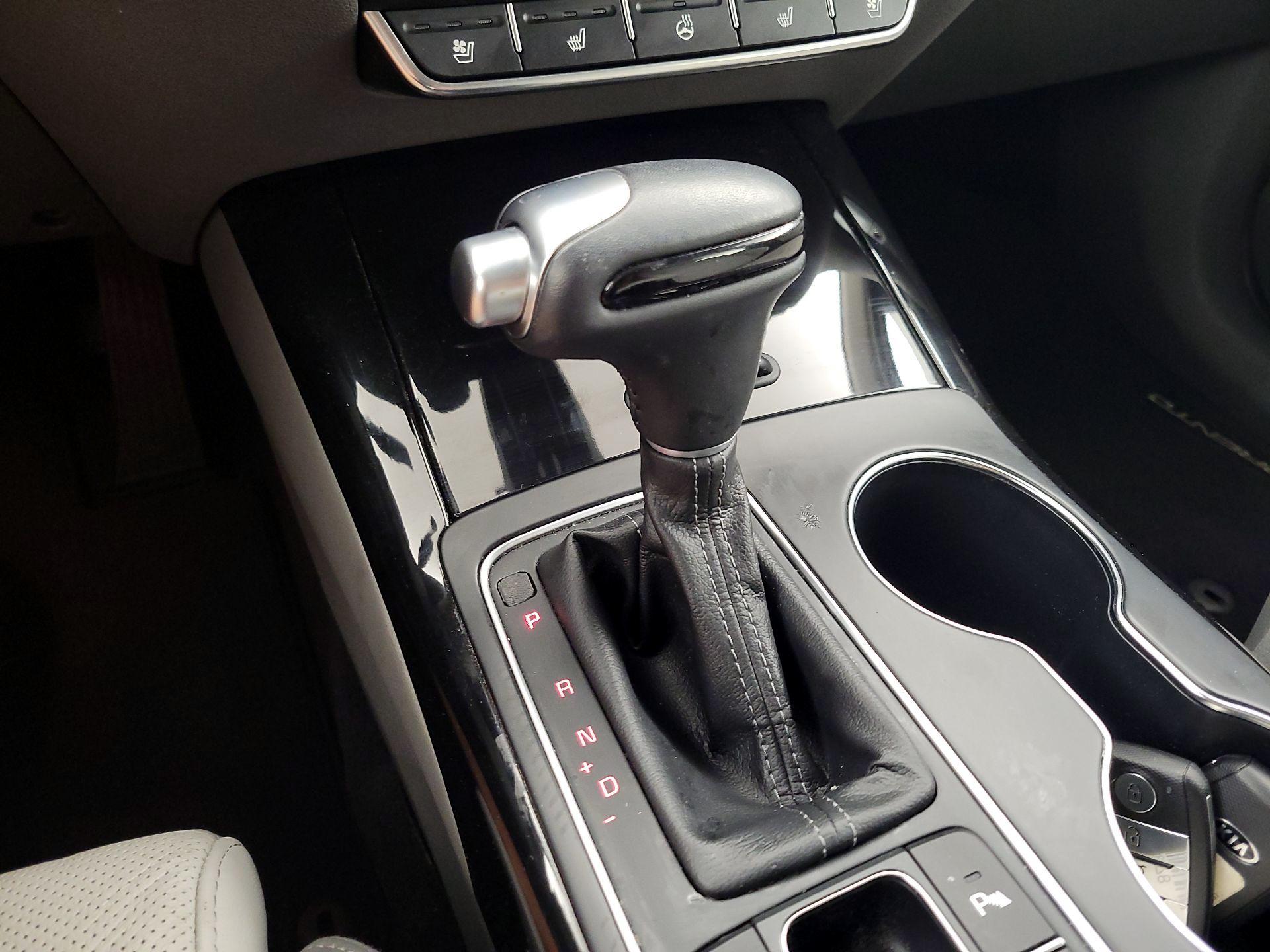 Thumbnail: 2019 Kia Sorento - 18