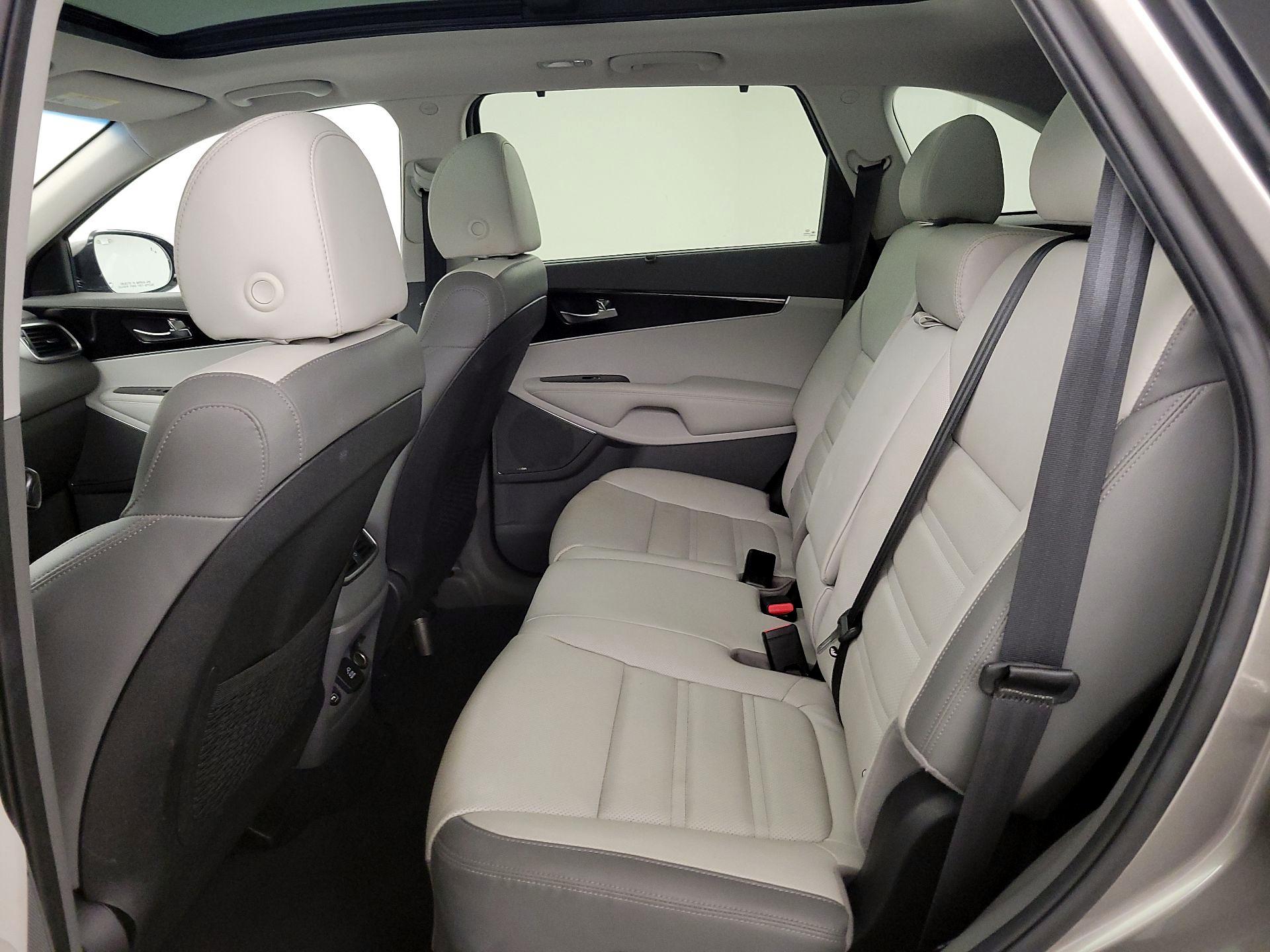 Thumbnail: 2019 Kia Sorento - 20