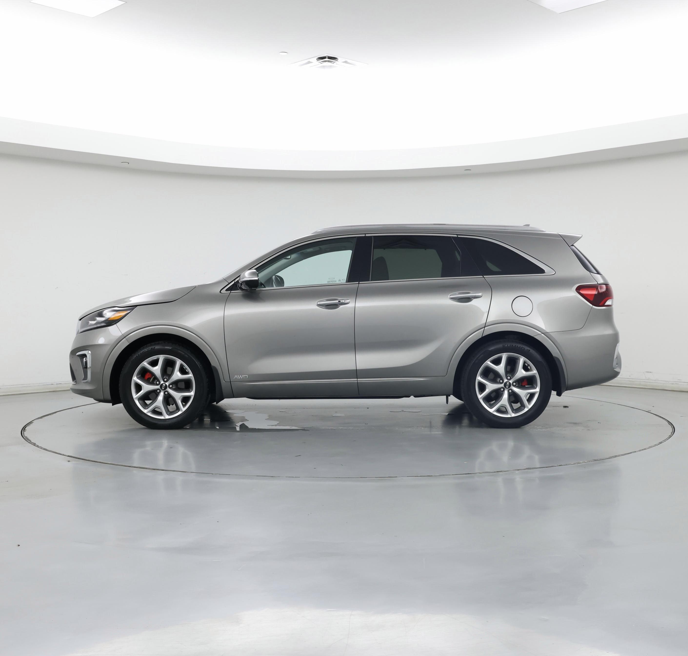 Thumbnail: 2019 Kia Sorento - 3