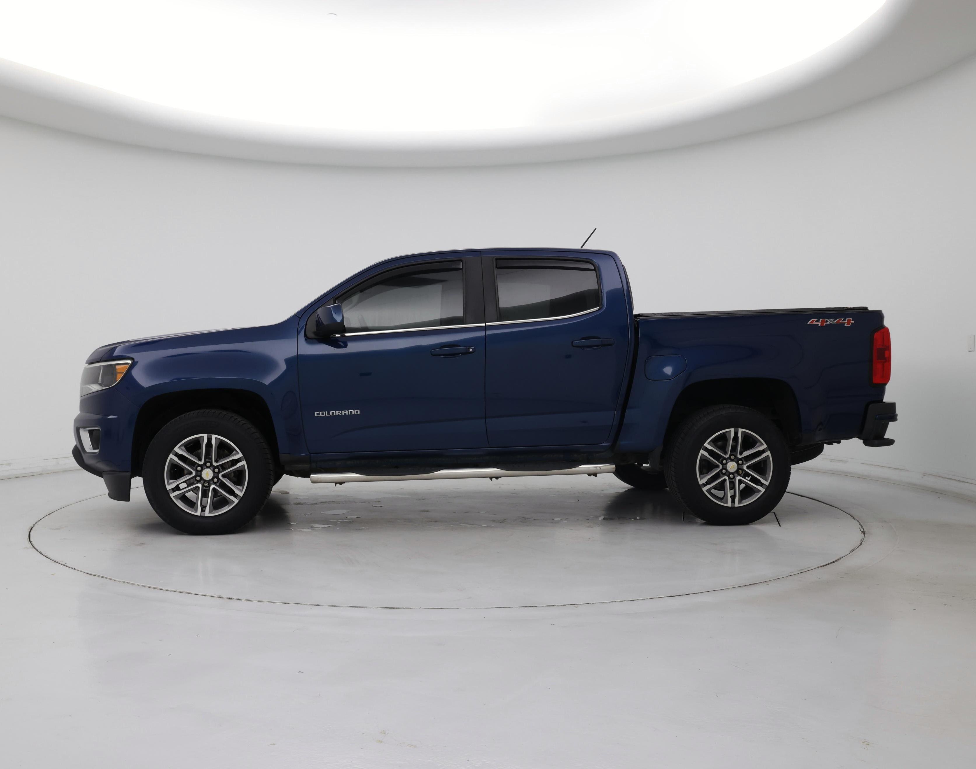 Thumbnail: 2020 Chevrolet Colorado - 3