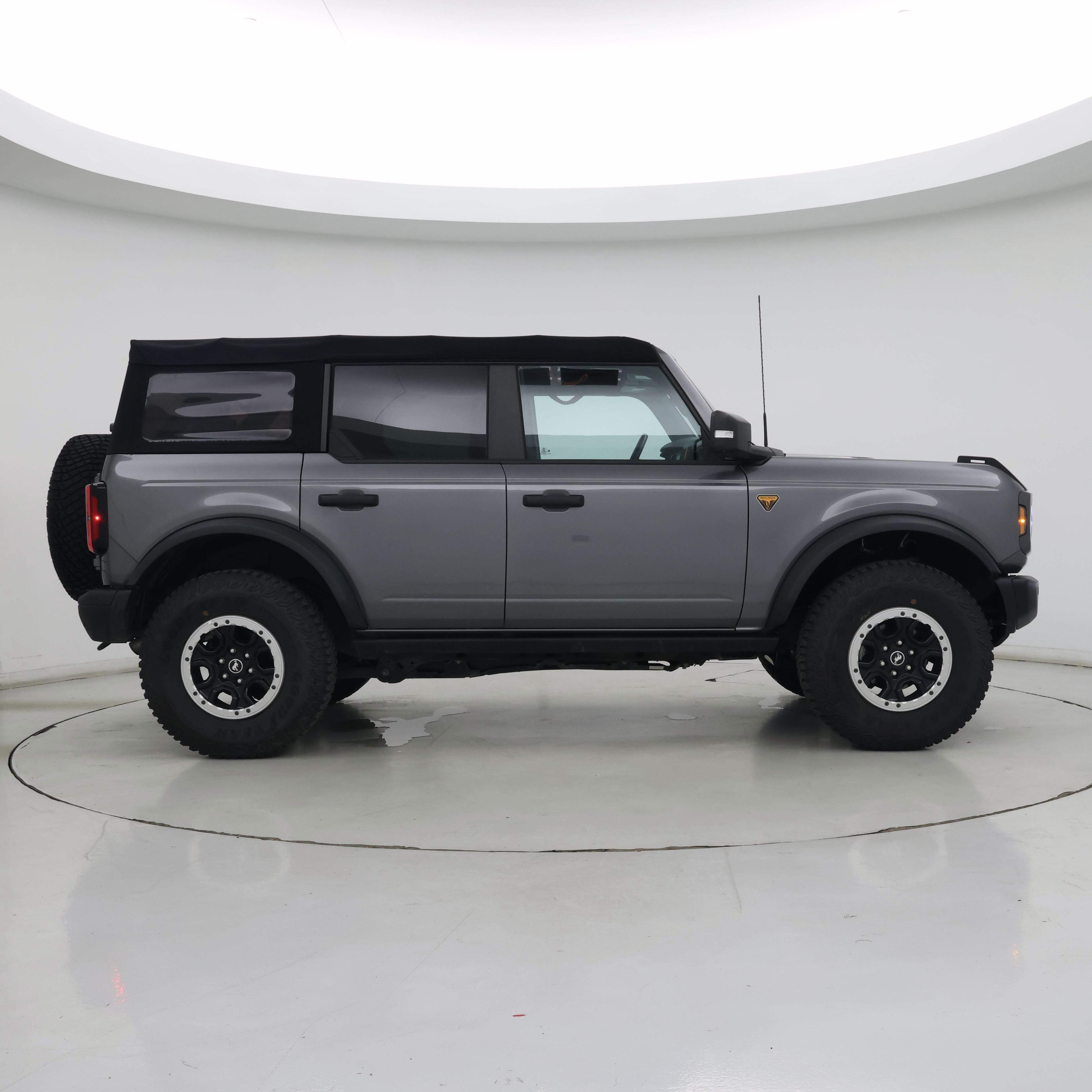 Thumbnail: 2022 Ford Bronco - 7