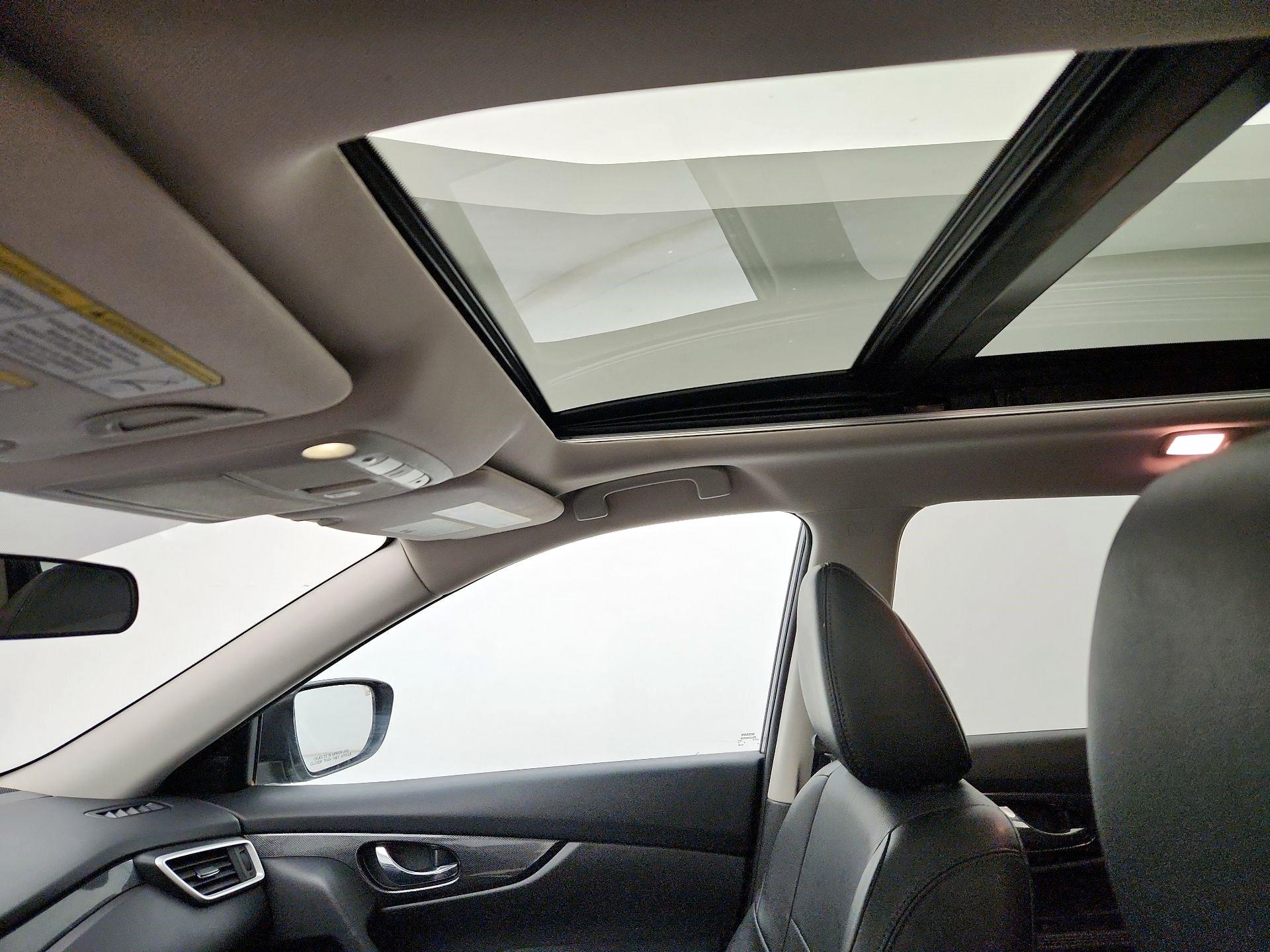 Thumbnail: 2016 Nissan Rogue - 20