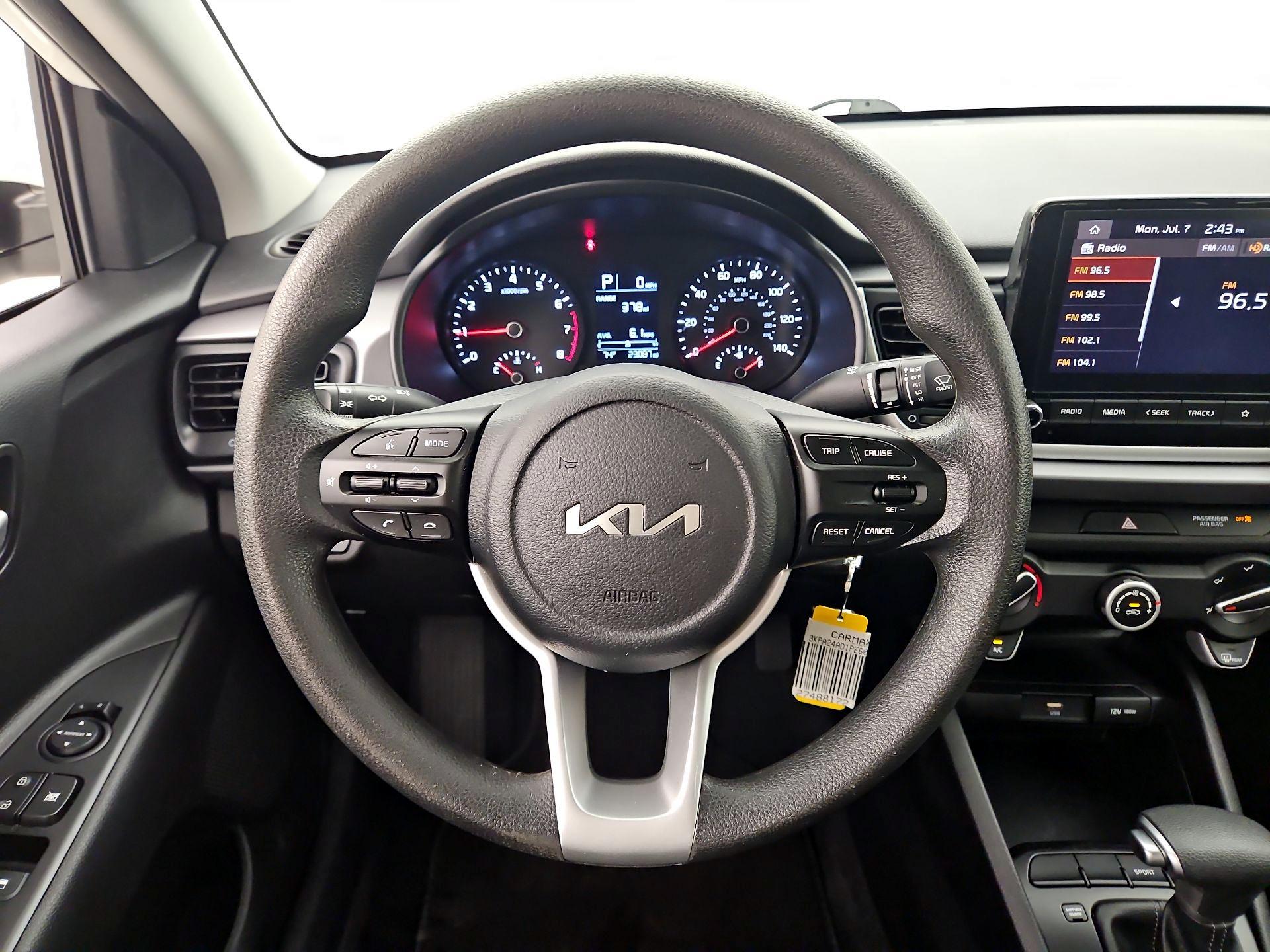 Thumbnail: 2023 Kia Rio - 10