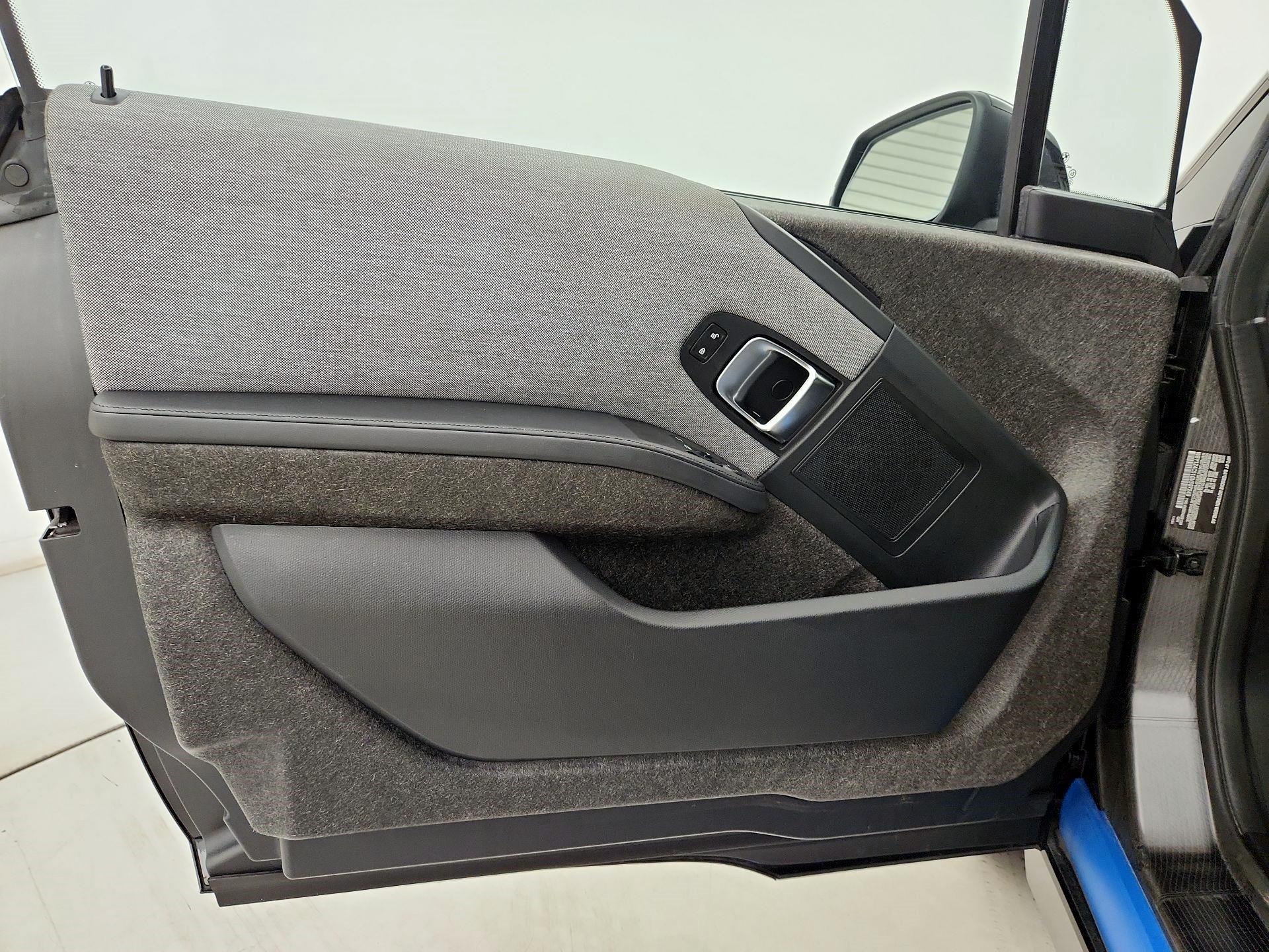 Thumbnail: 2016 BMW i3 - 12