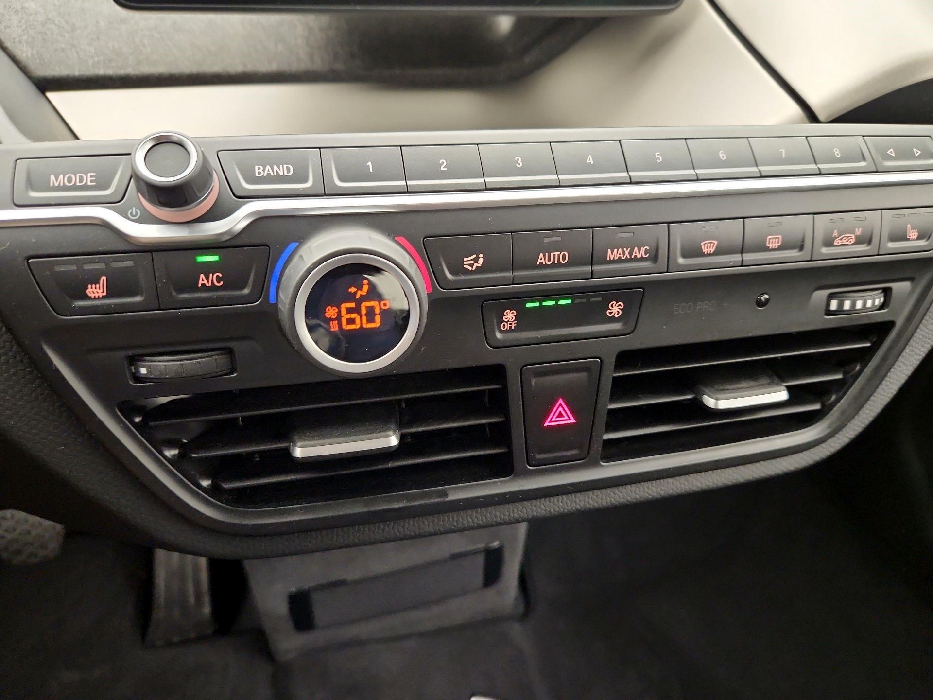 Thumbnail: 2016 BMW i3 - 17