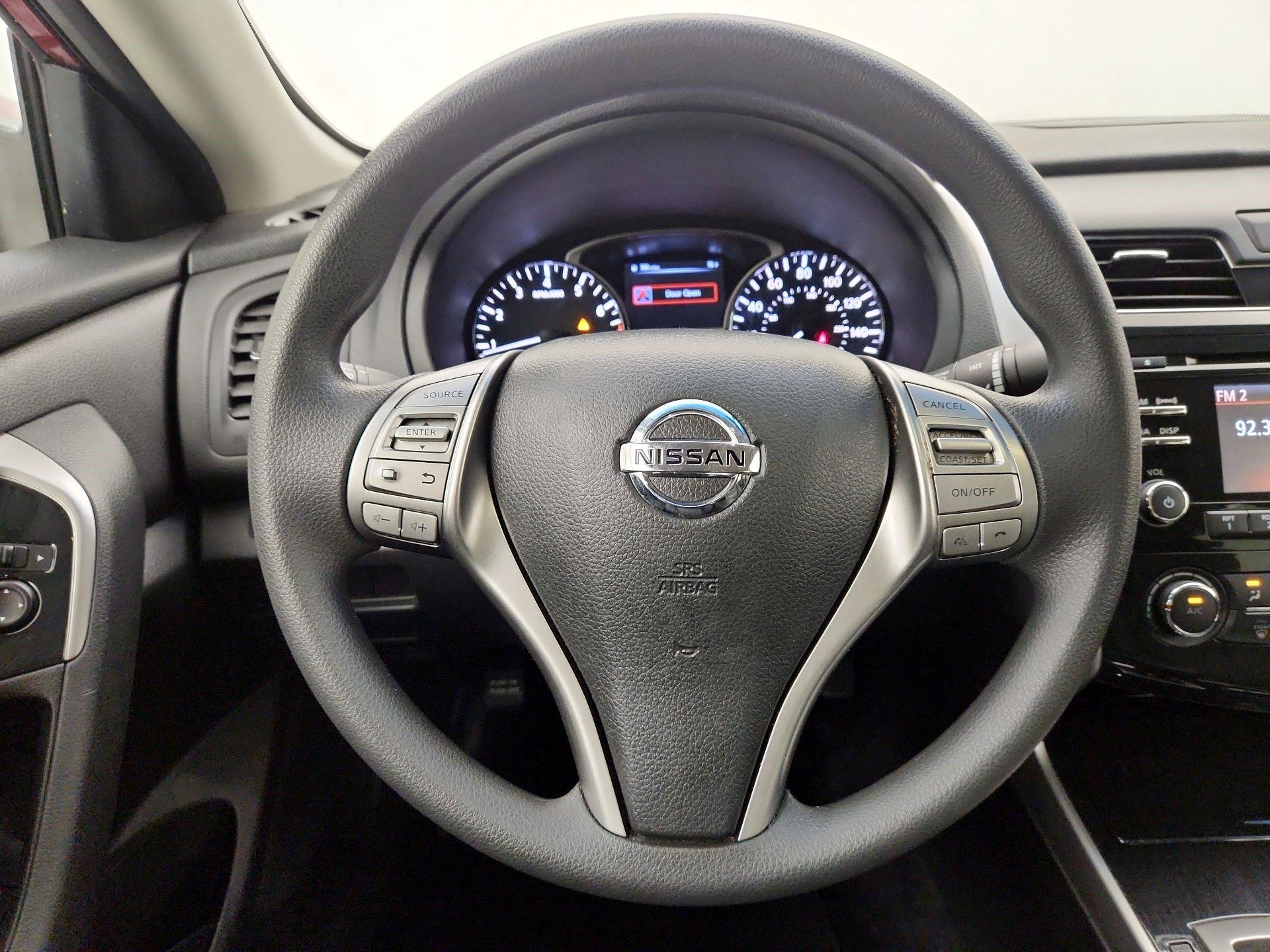 Thumbnail: 2014 Nissan Altima - 10