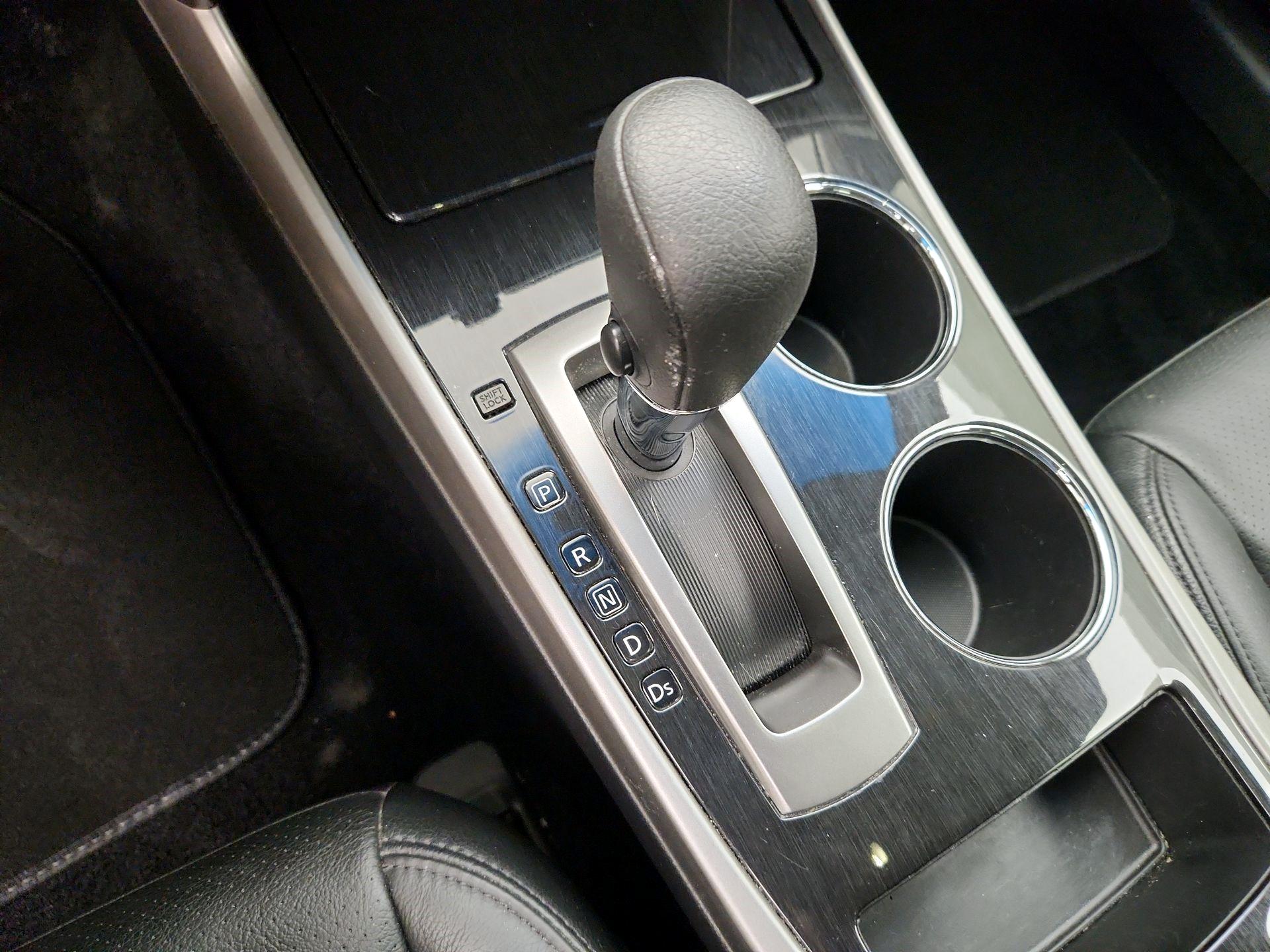 Thumbnail: 2014 Nissan Altima - 17