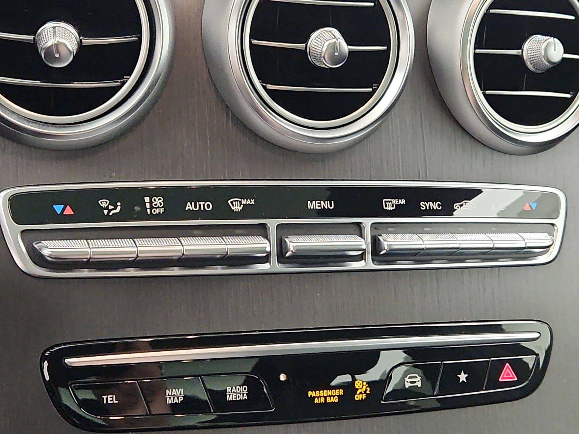 Thumbnail: 2022 Mercedes-Benz GLC - 16