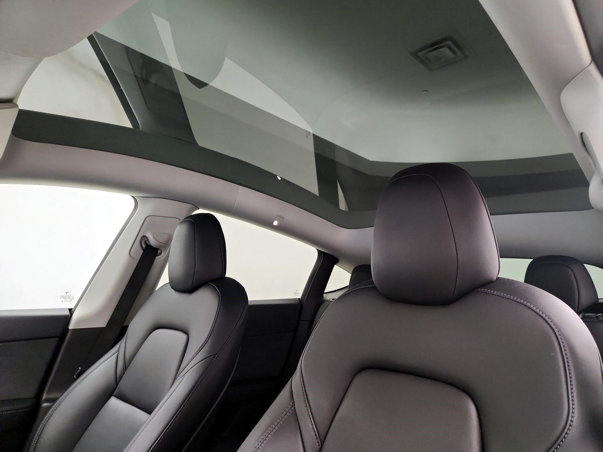Thumbnail: 2022 Tesla Model Y - 18