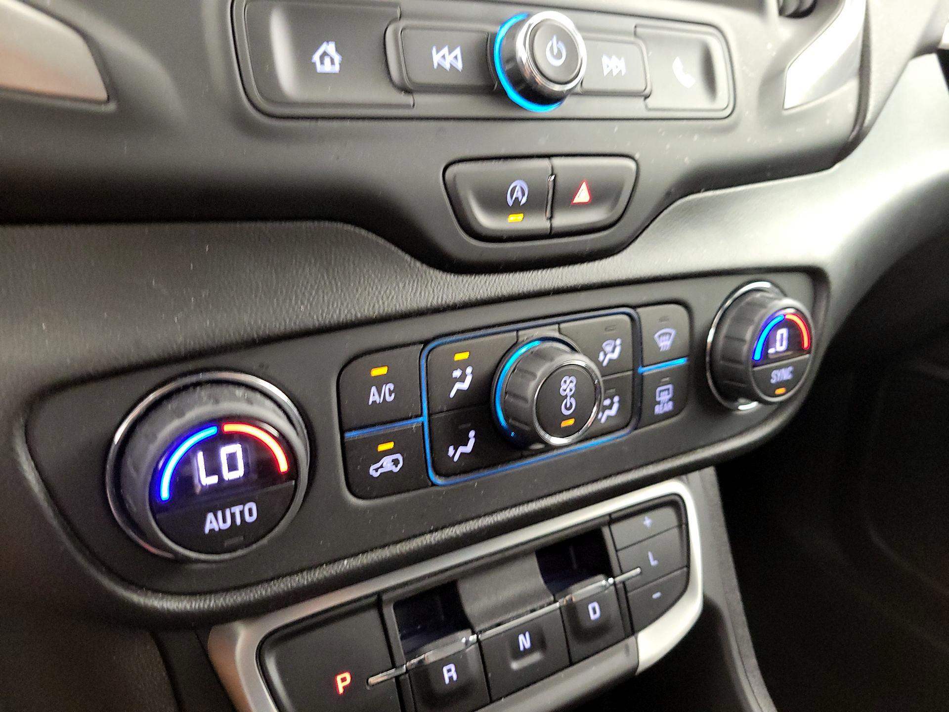 Thumbnail: 2022 GMC Terrain - 16
