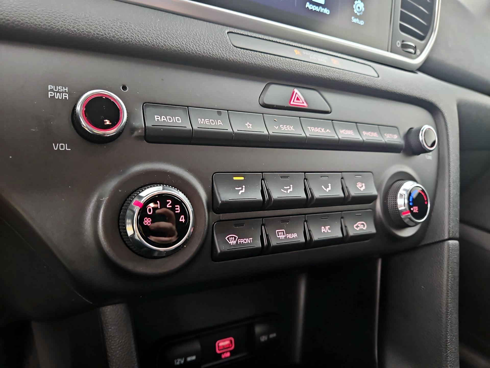 Thumbnail: 2020 Kia Sportage - 16