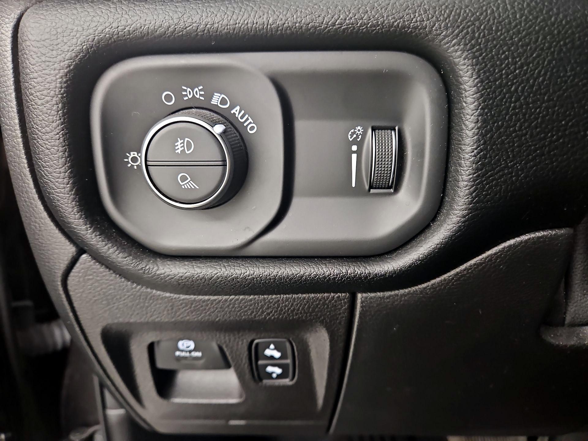Thumbnail: 2021 RAM 1500 - 13