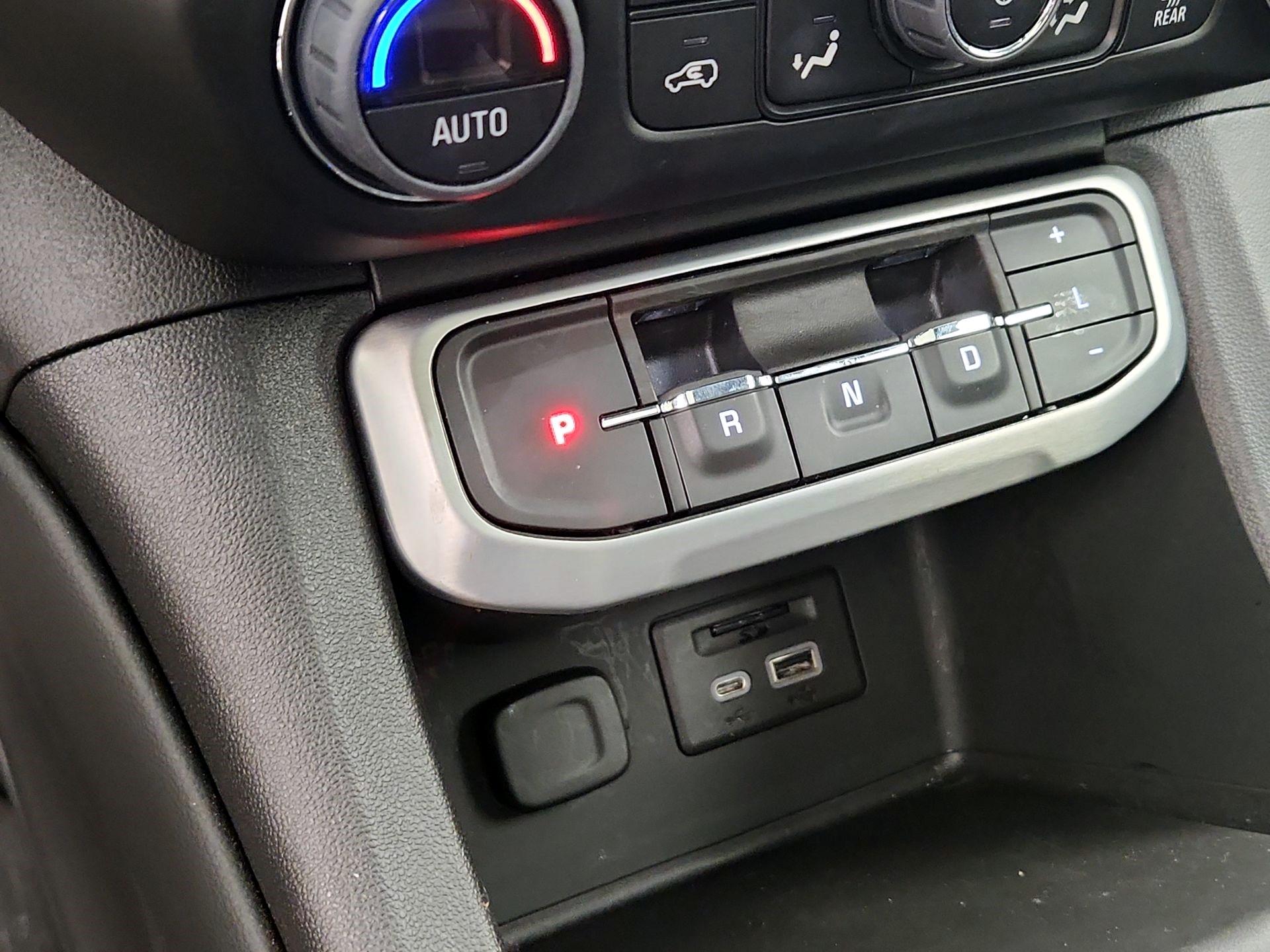 Thumbnail: 2022 GMC Acadia - 18