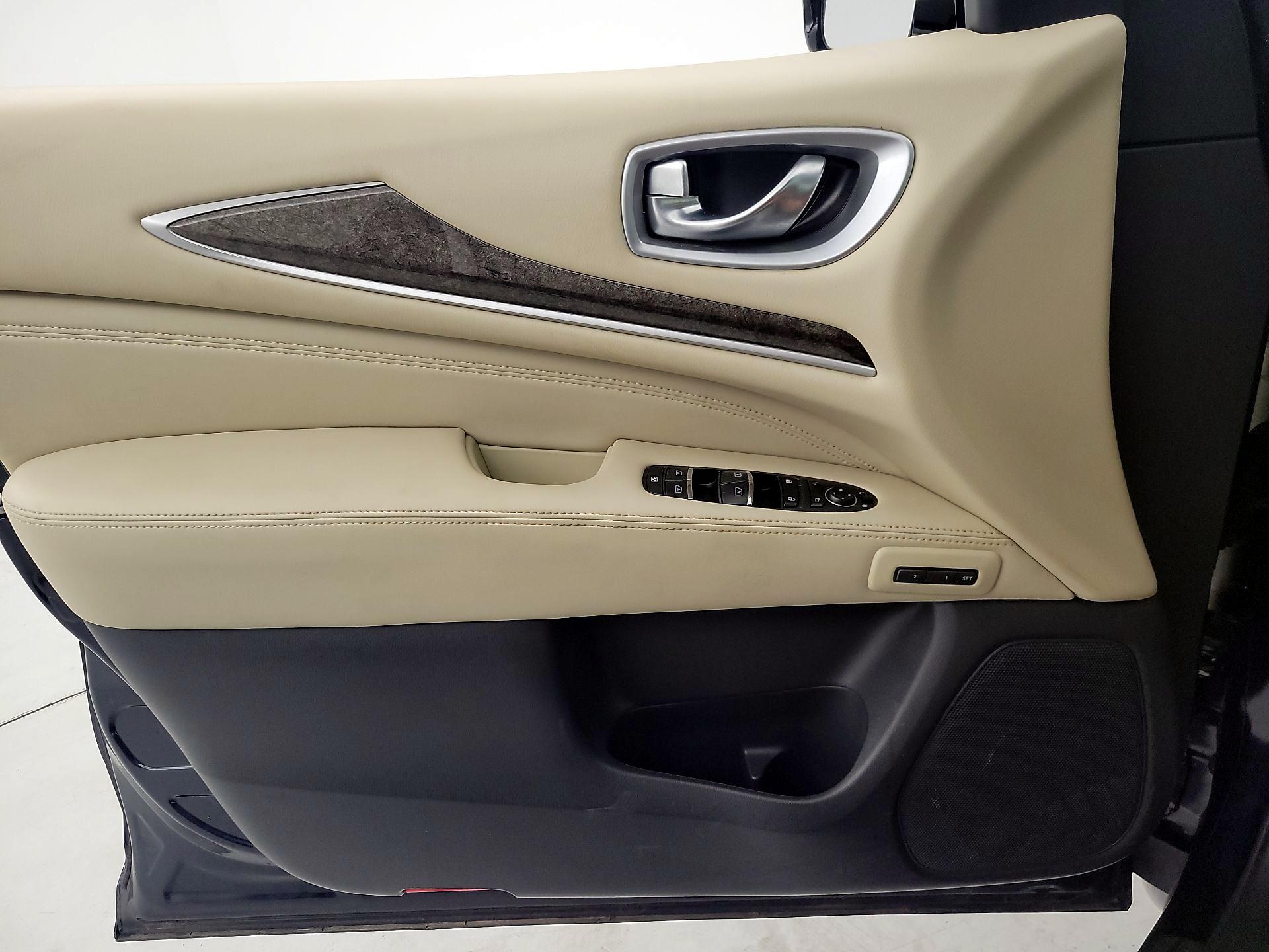Thumbnail: 2015 INFINITI QX60 - 12