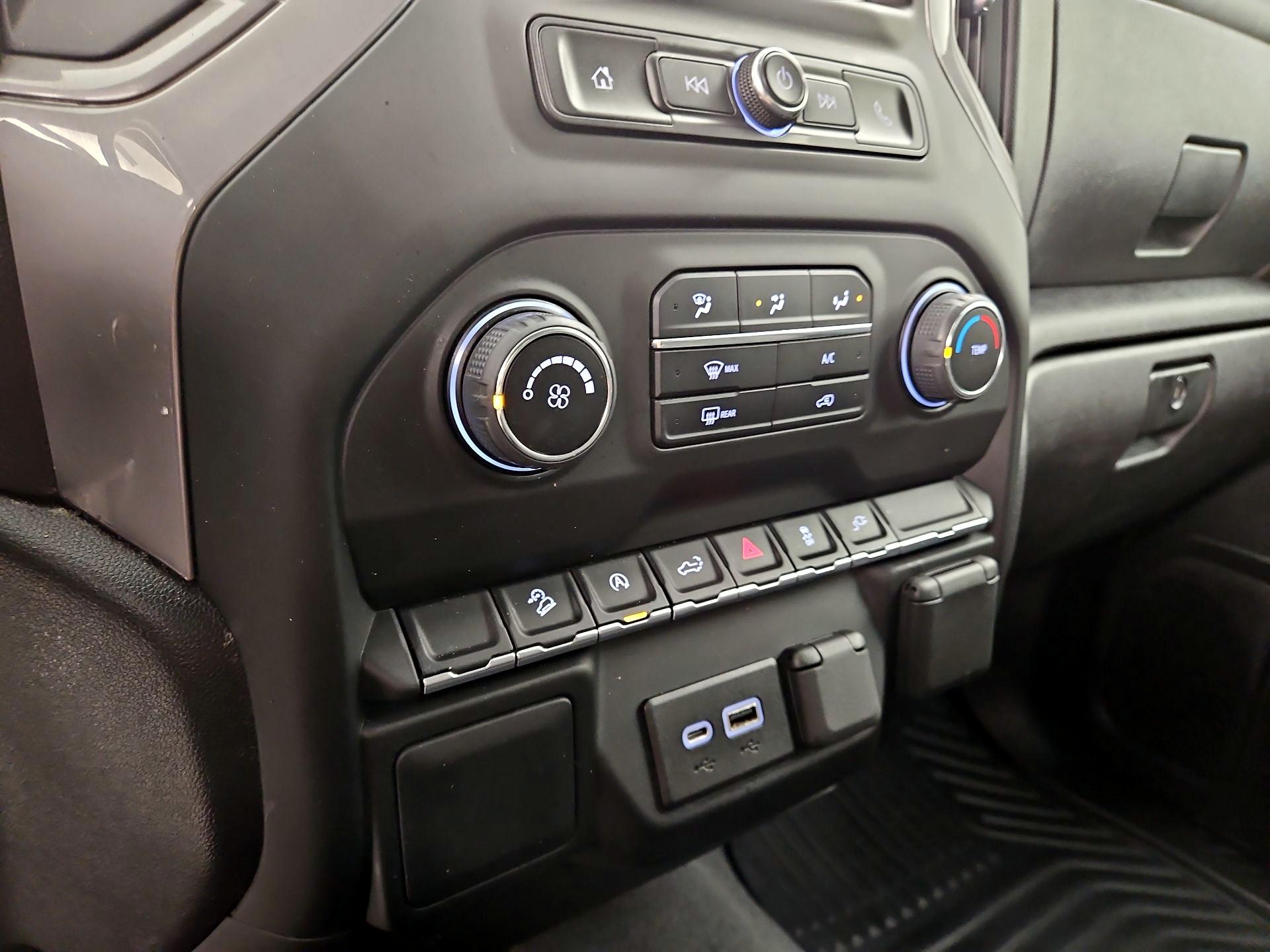 Thumbnail: 2022 Chevrolet Silverado 1500 - 16