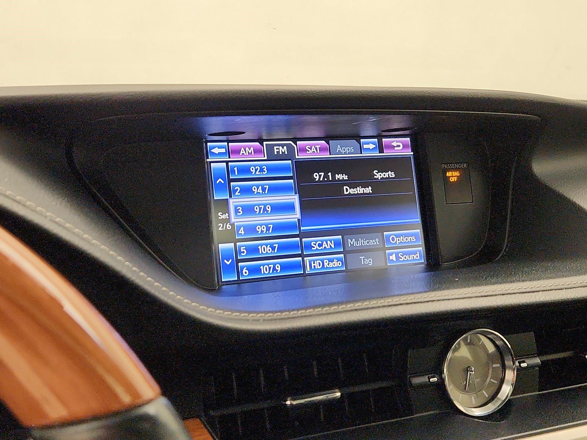 Thumbnail: 2014 Lexus ES - 16