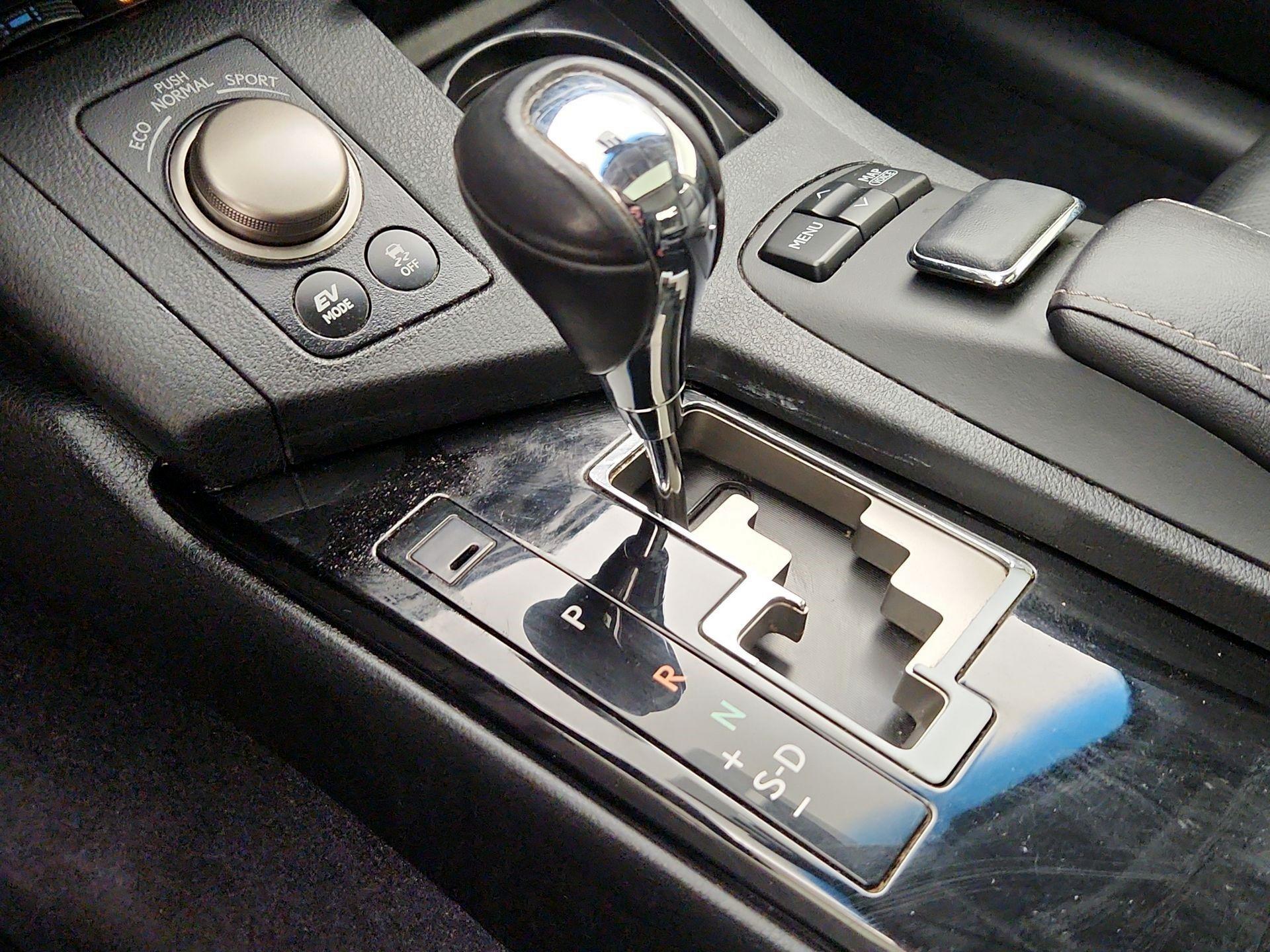Thumbnail: 2014 Lexus ES - 18