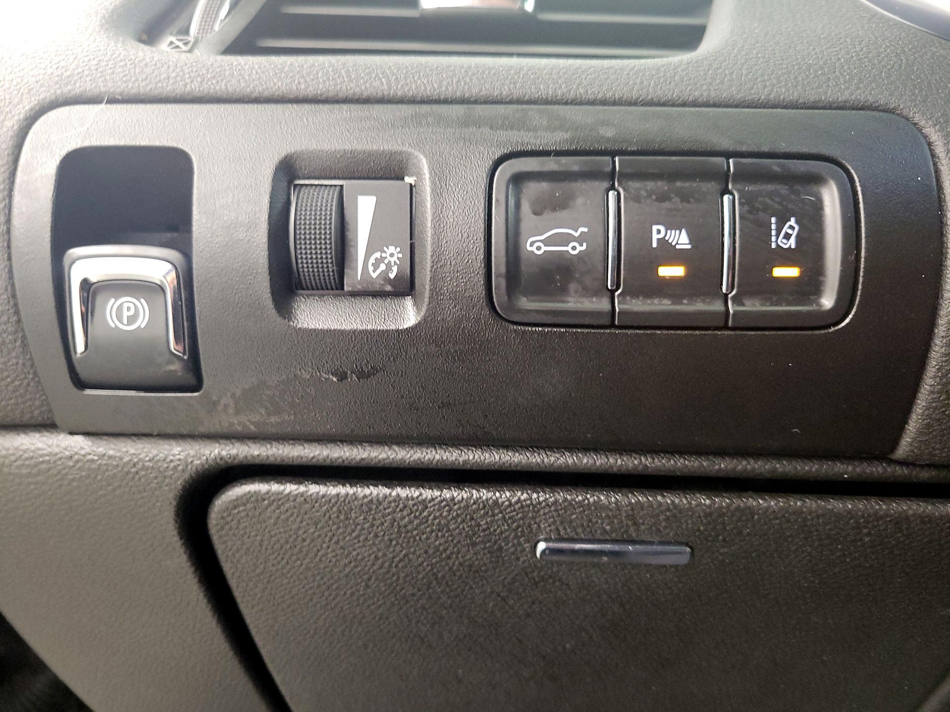Thumbnail: 2014 Chevrolet Impala - 13