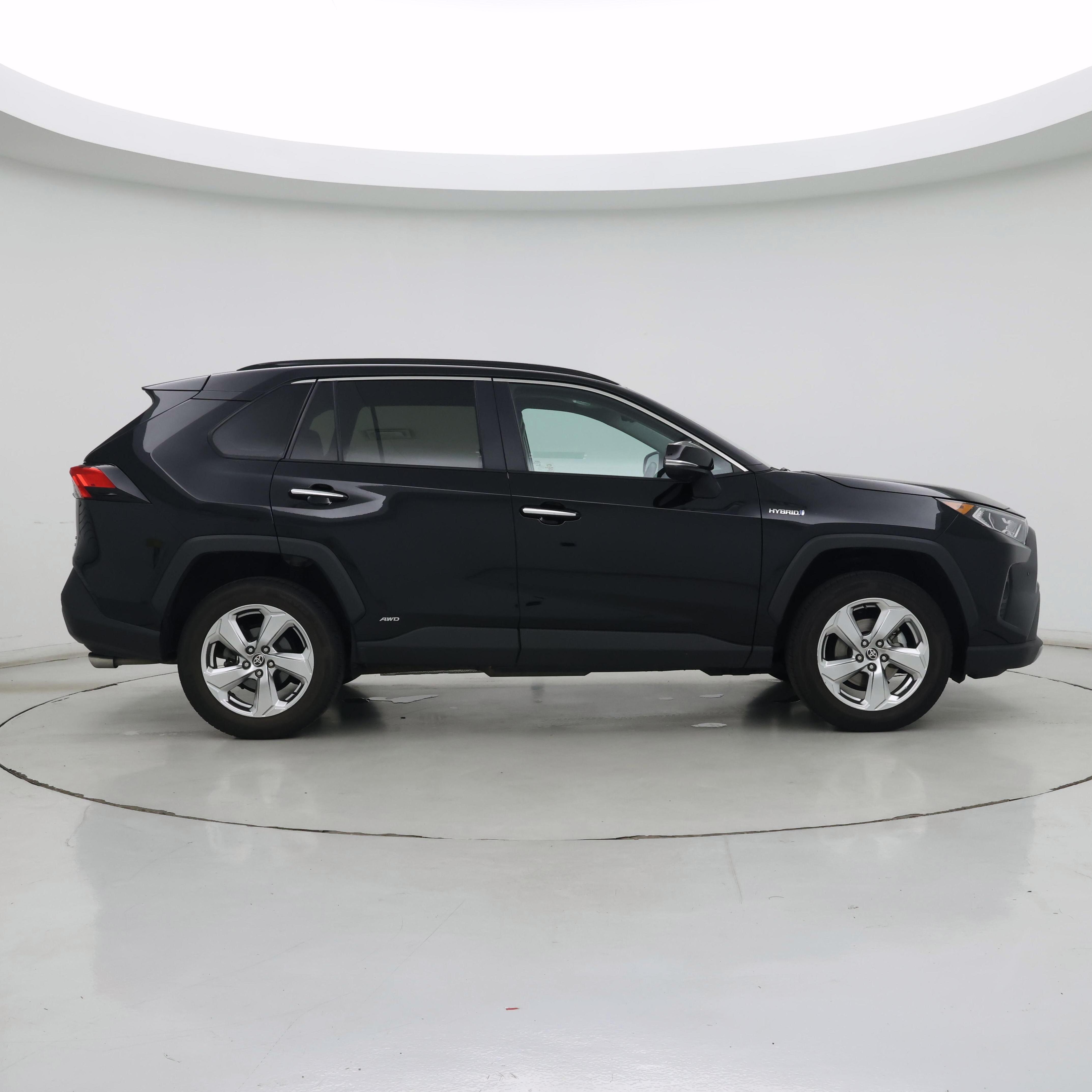 Thumbnail: 2021 Toyota RAV4 - 7