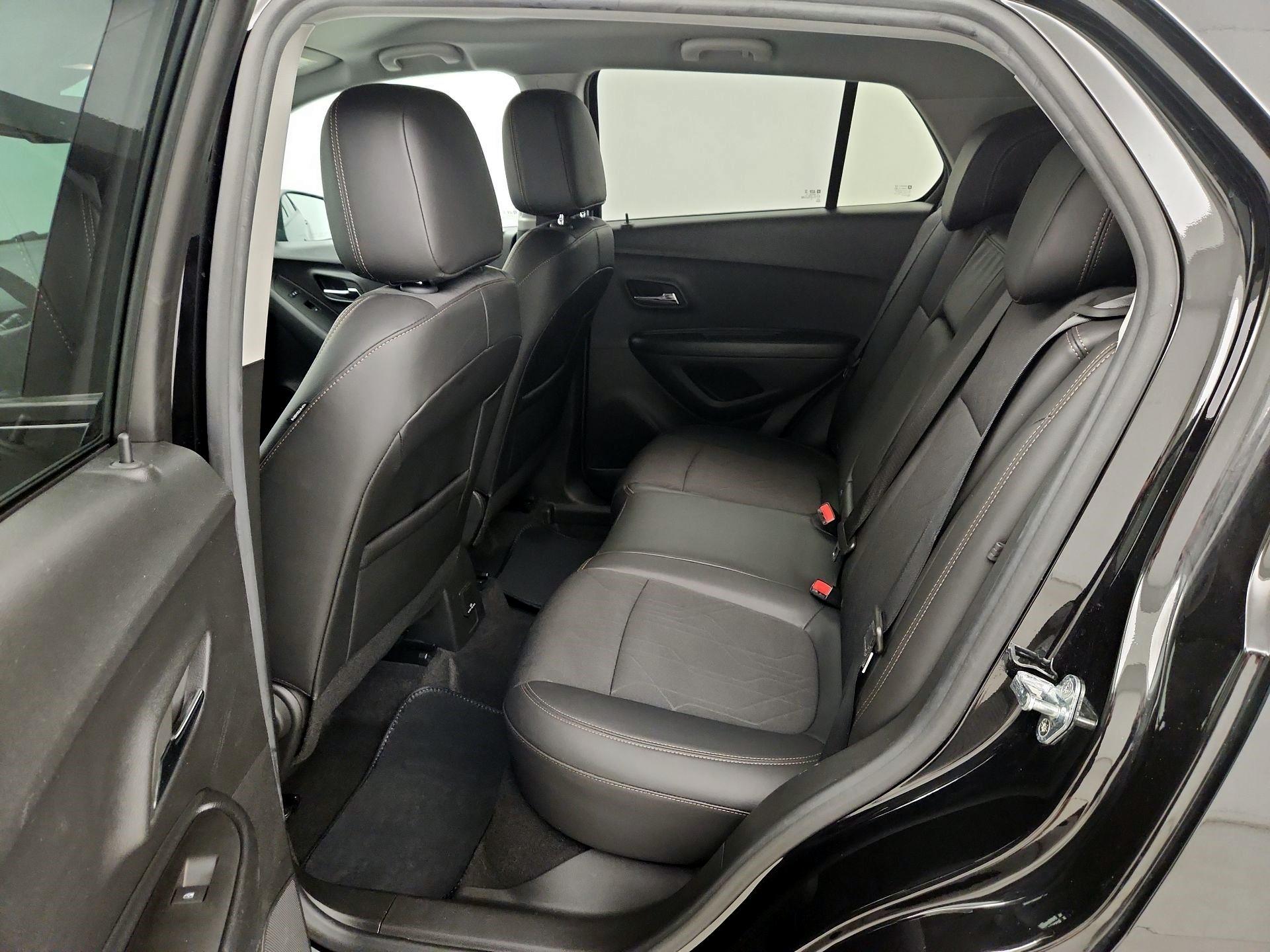 Thumbnail: 2022 Chevrolet Trax - 19