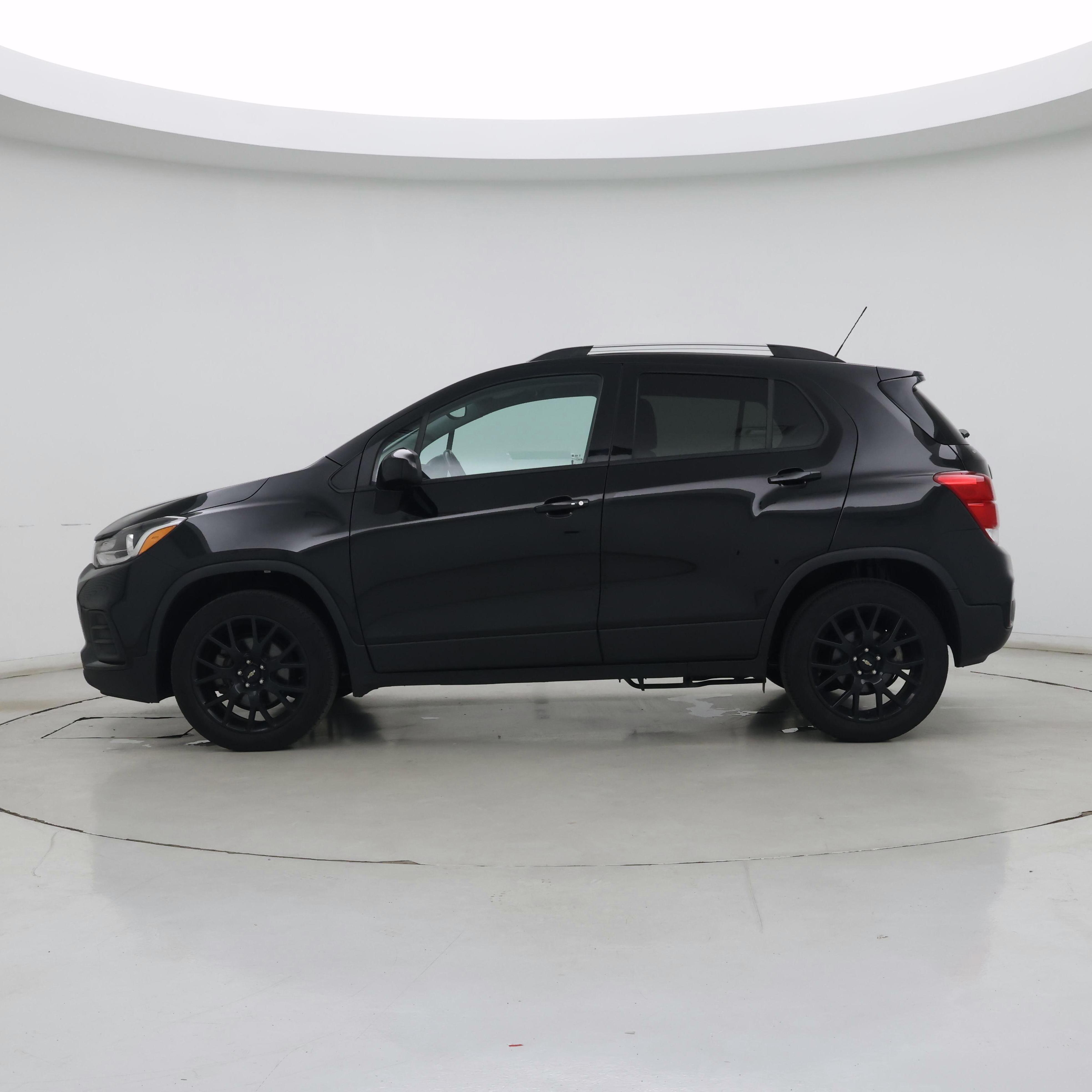 Thumbnail: 2022 Chevrolet Trax - 3