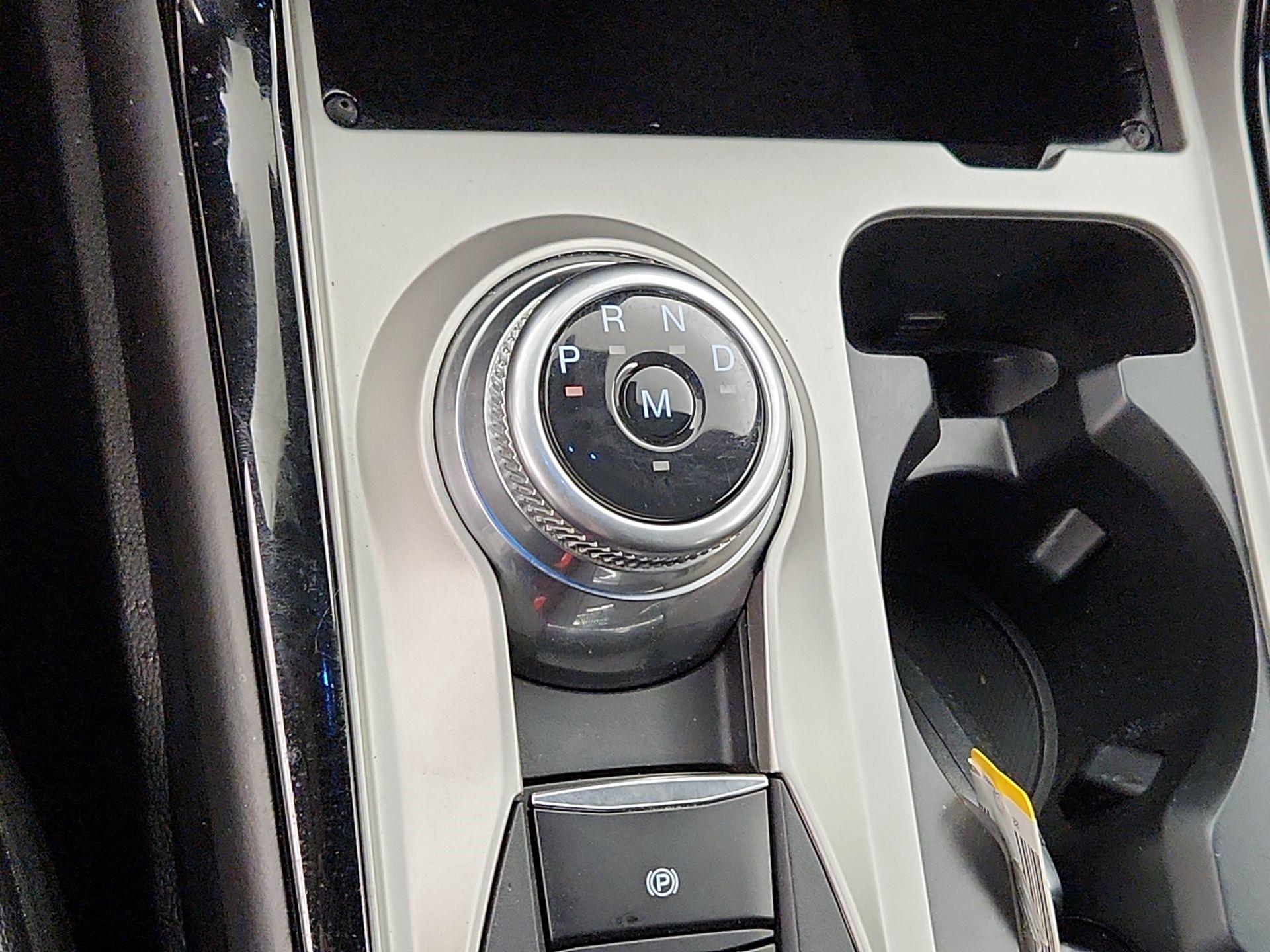Thumbnail: 2022 Ford Explorer - 18