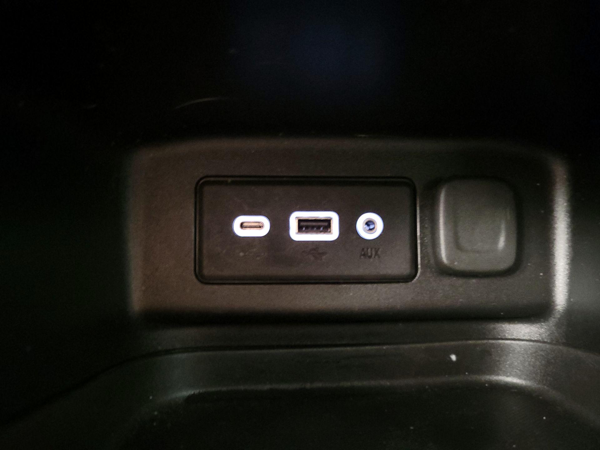 Thumbnail: 2020 Chevrolet Equinox - 18