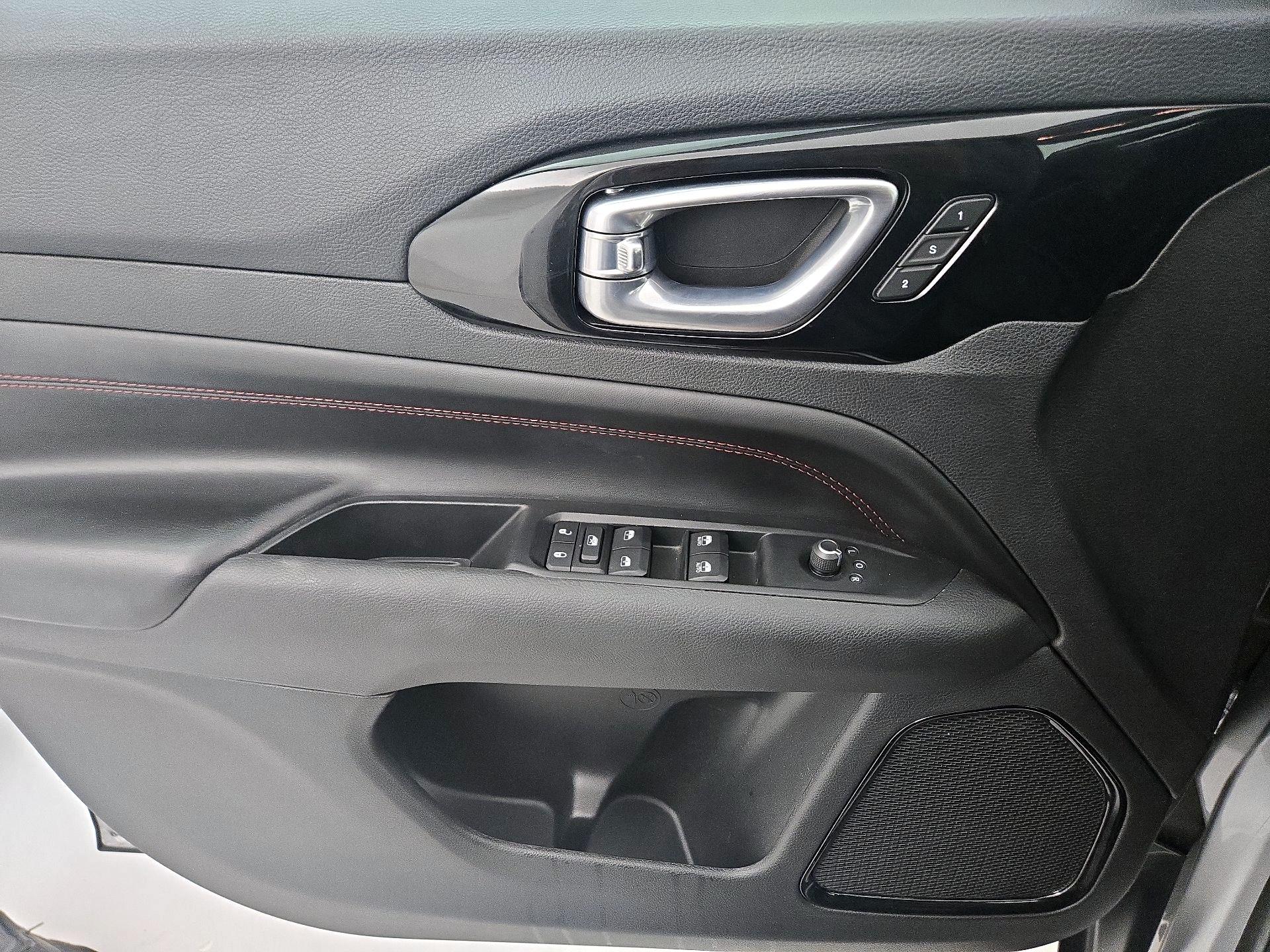 Thumbnail: 2022 Jeep Compass - 12