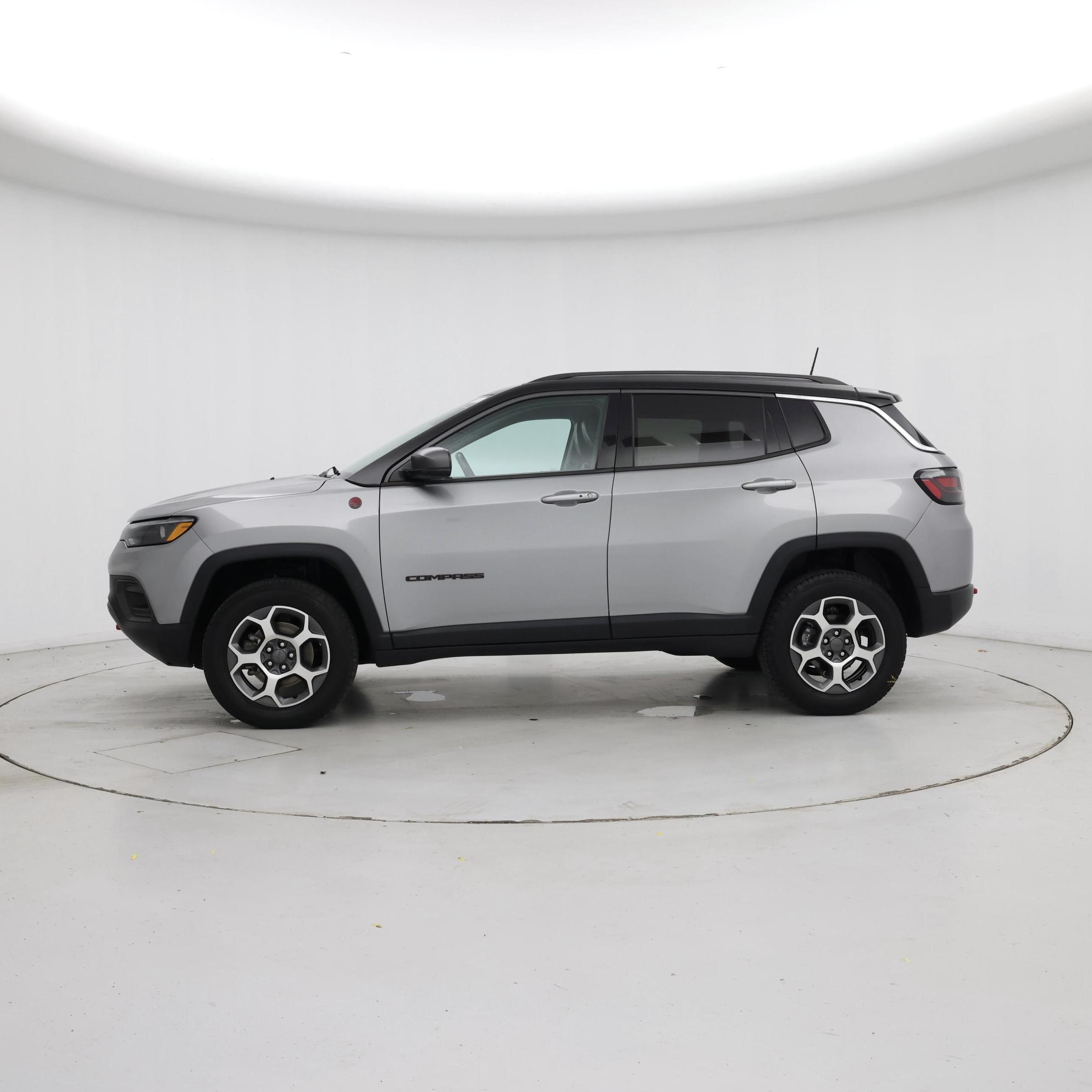 Thumbnail: 2022 Jeep Compass - 3