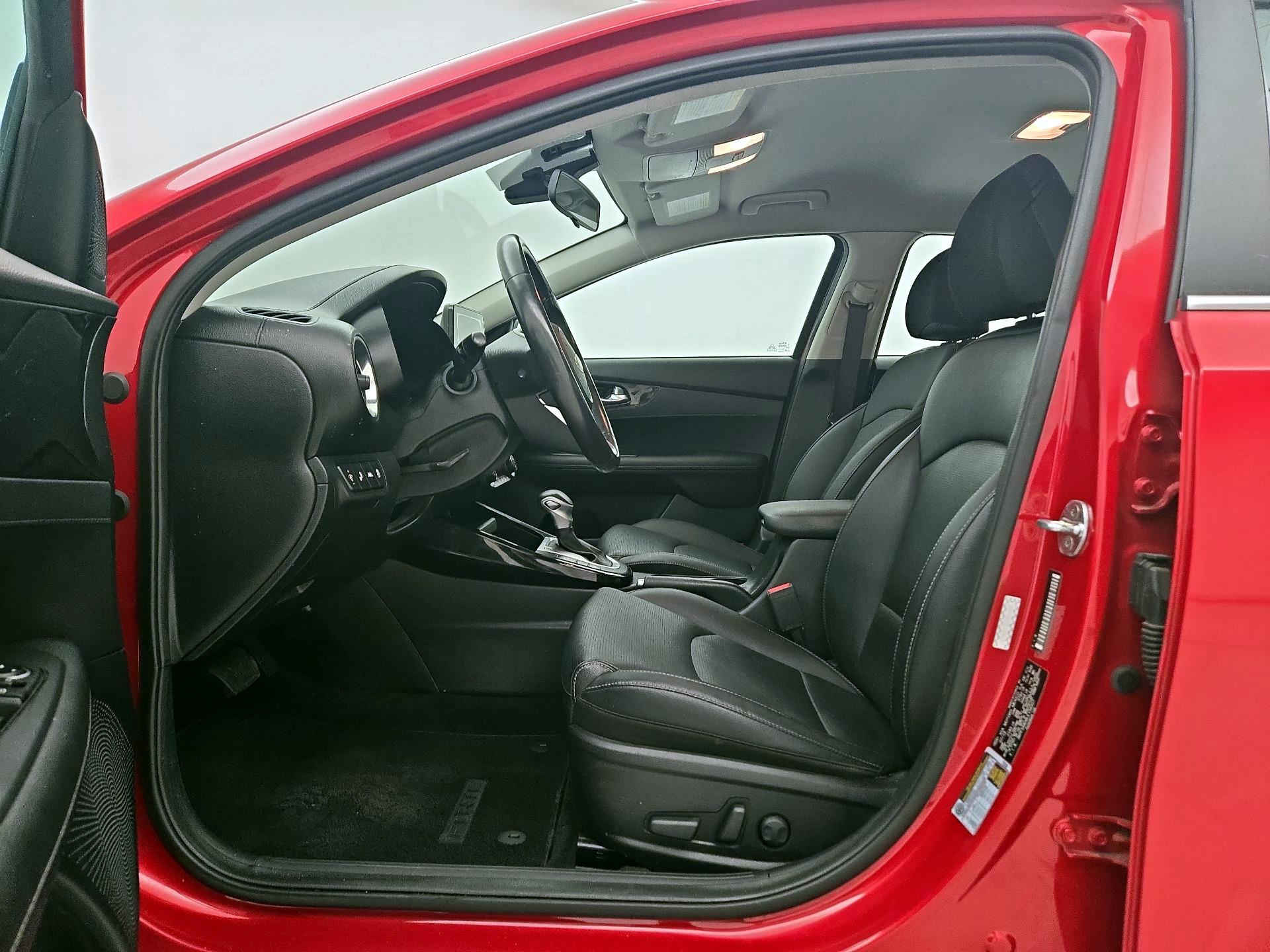 Thumbnail: 2020 Kia Forte - 11