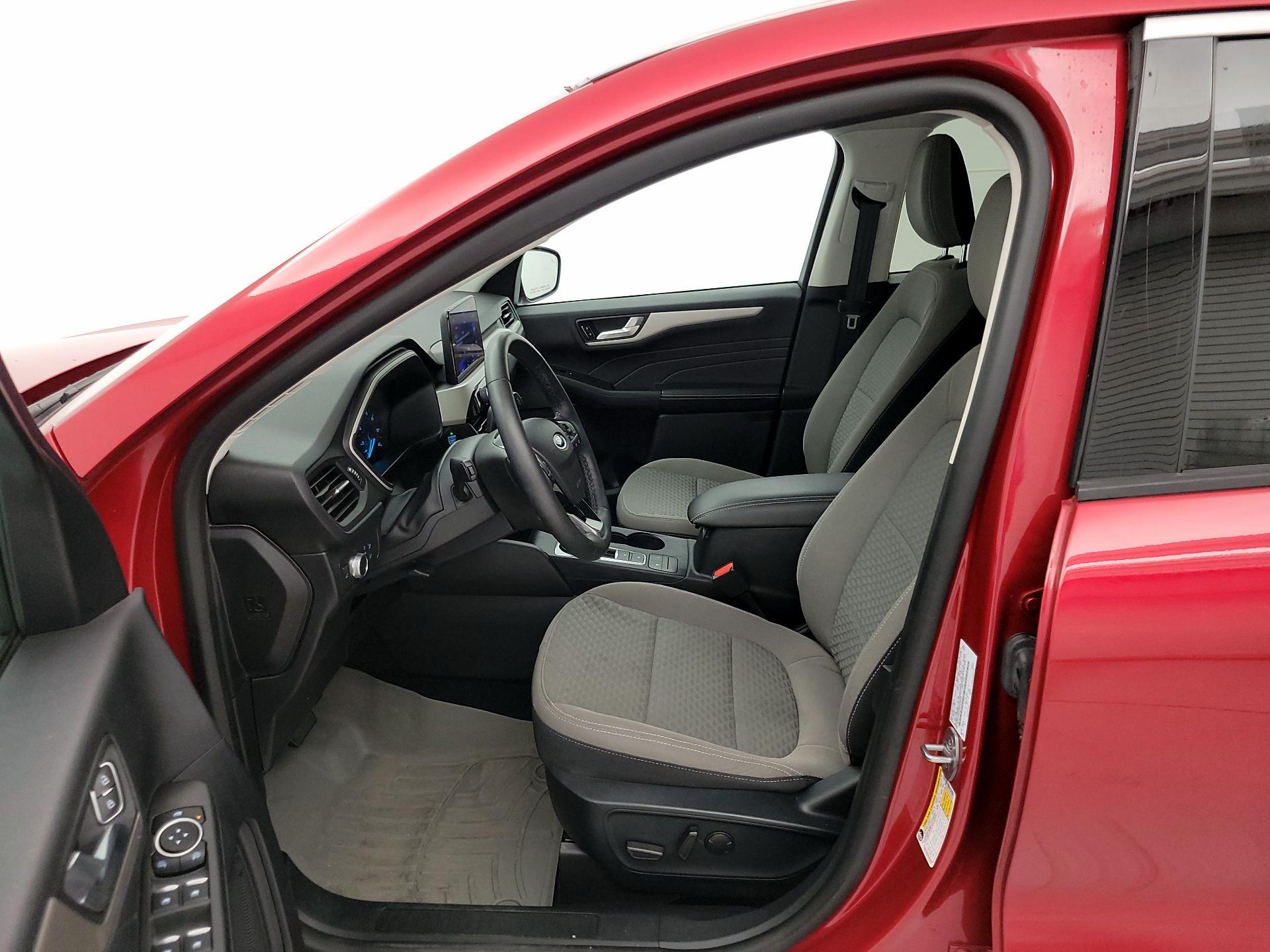 Thumbnail: 2021 Ford Escape - 11