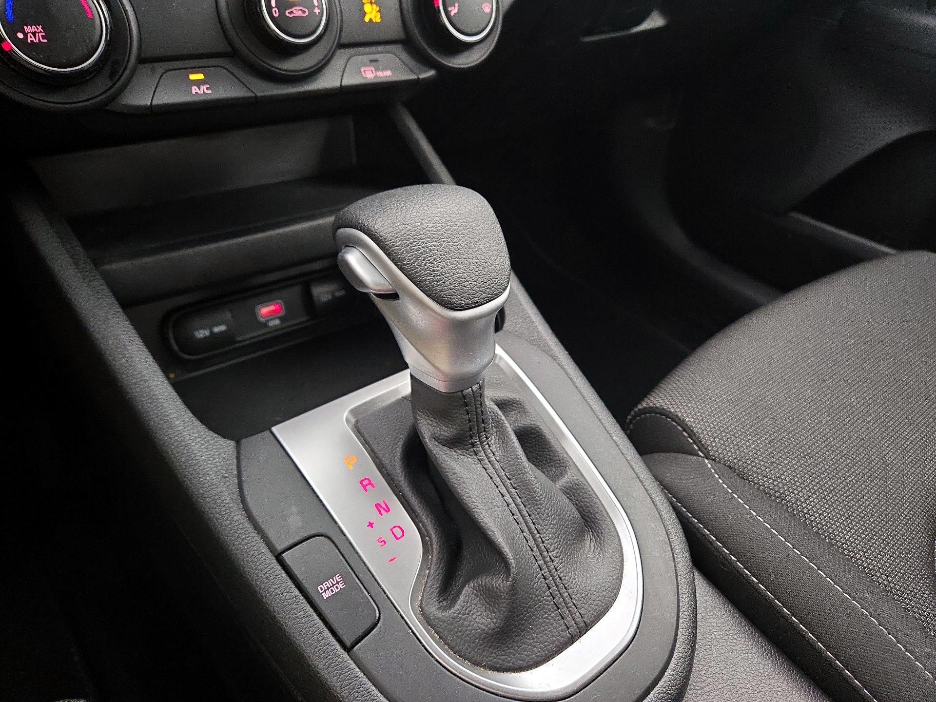 Thumbnail: 2022 Kia Forte - 17