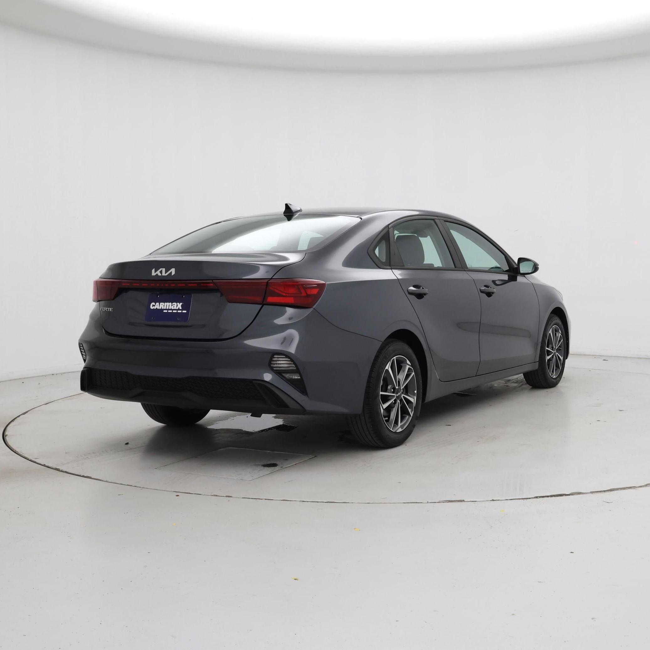 Thumbnail: 2022 Kia Forte - 8
