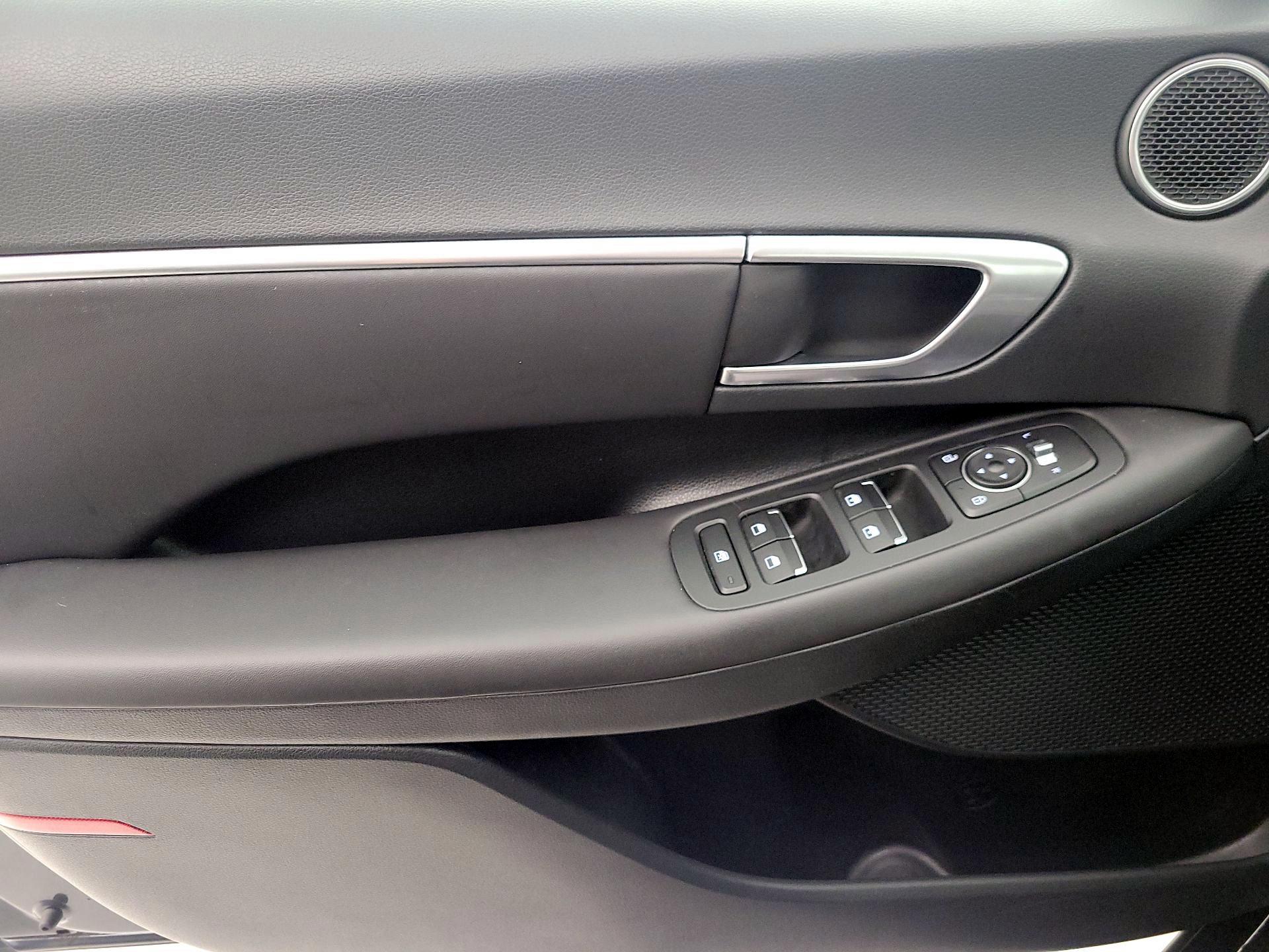 Thumbnail: 2022 Hyundai Sonata - 12