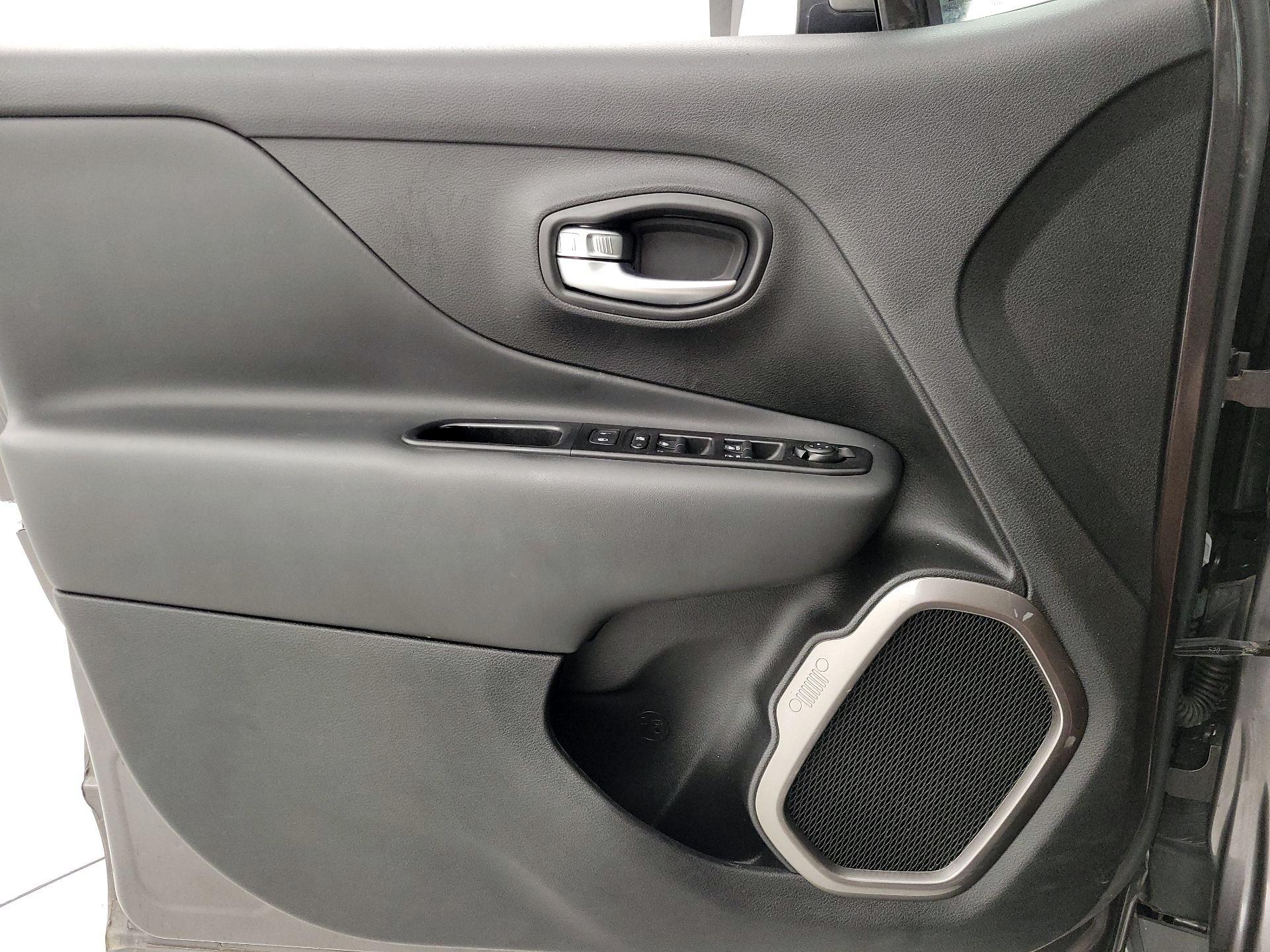 Thumbnail: 2021 Jeep Renegade - 12