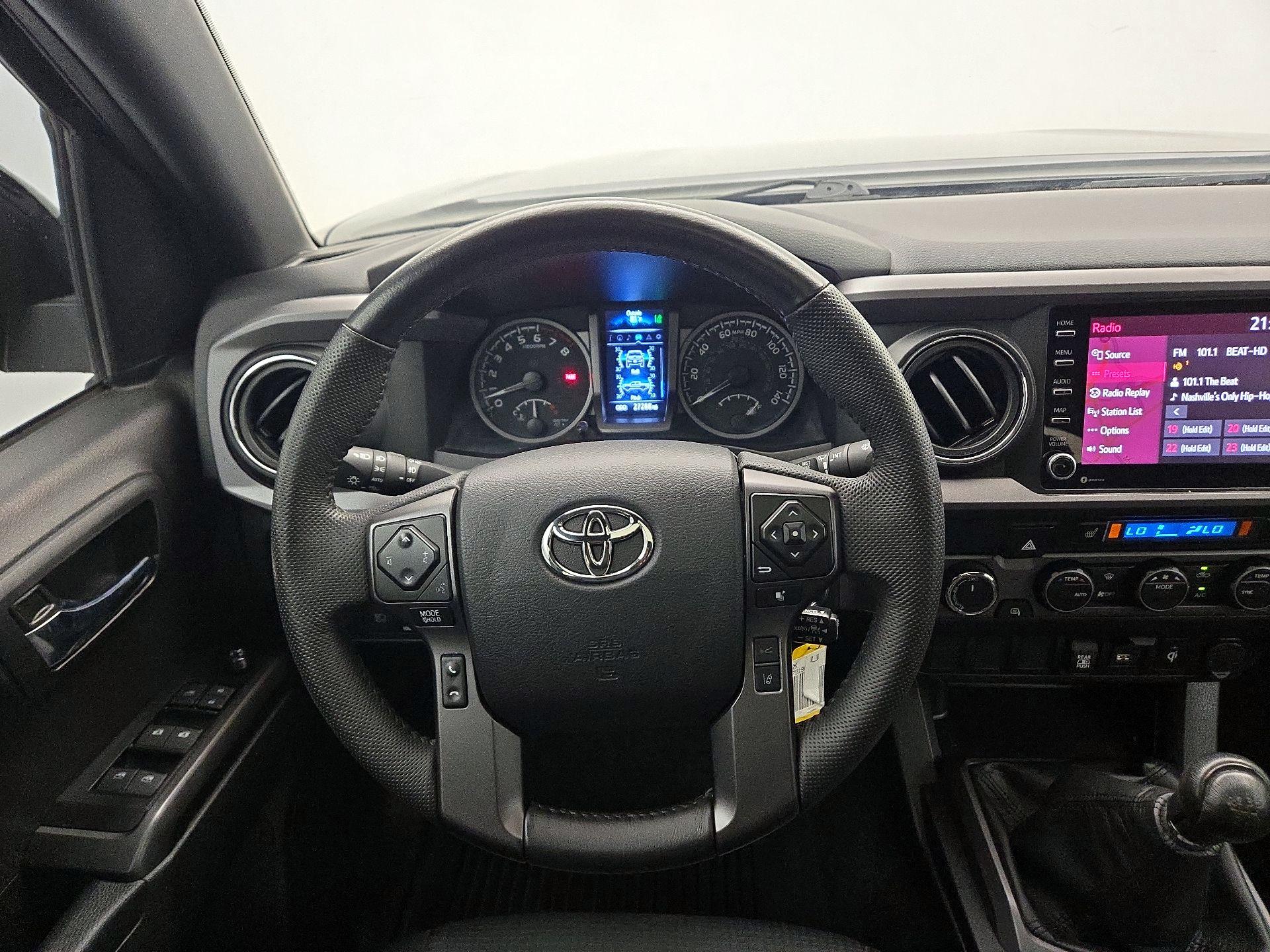 Thumbnail: 2022 Toyota Tacoma - 10