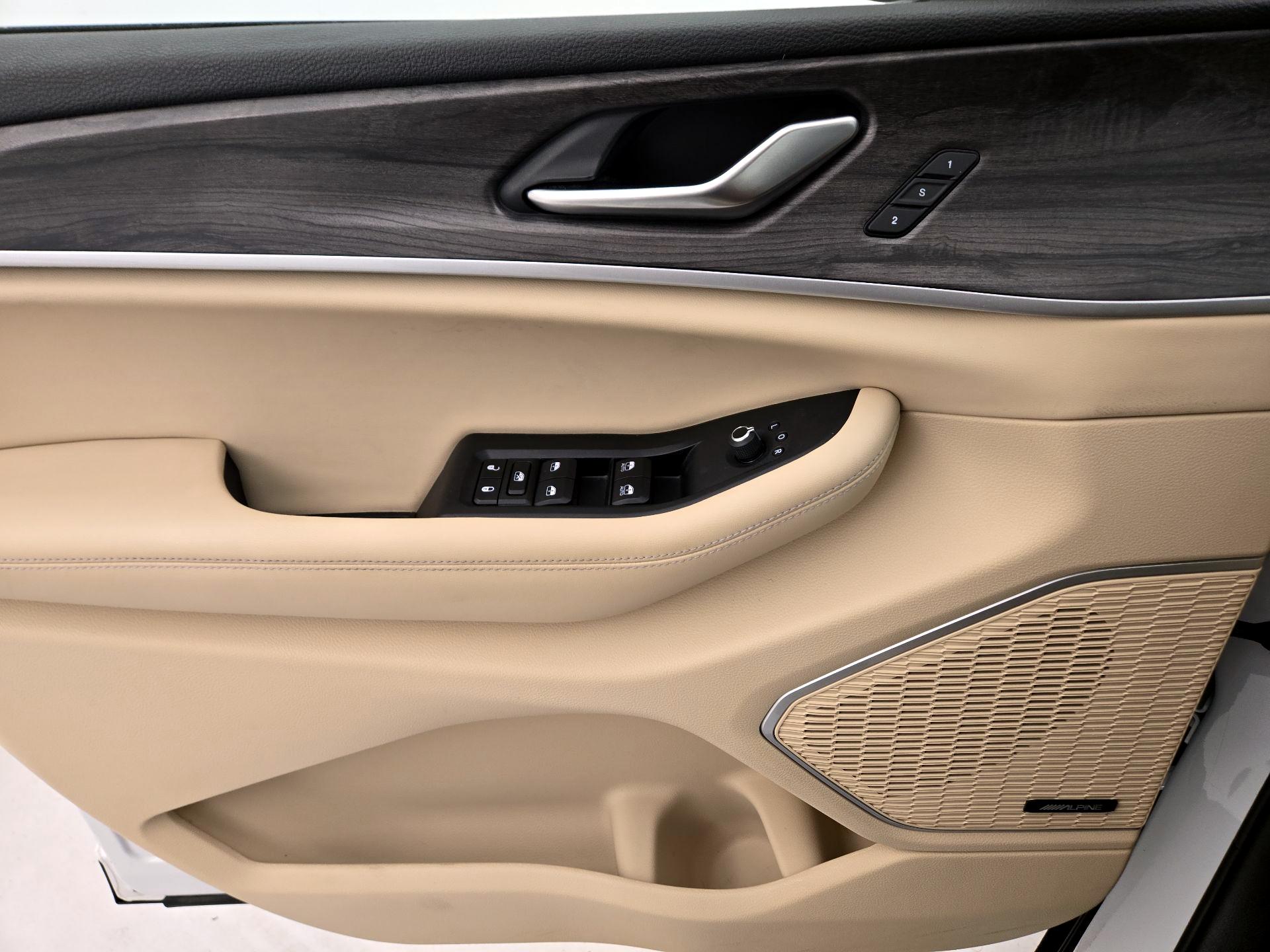 Thumbnail: 2022 Jeep Grand Cherokee L - 12