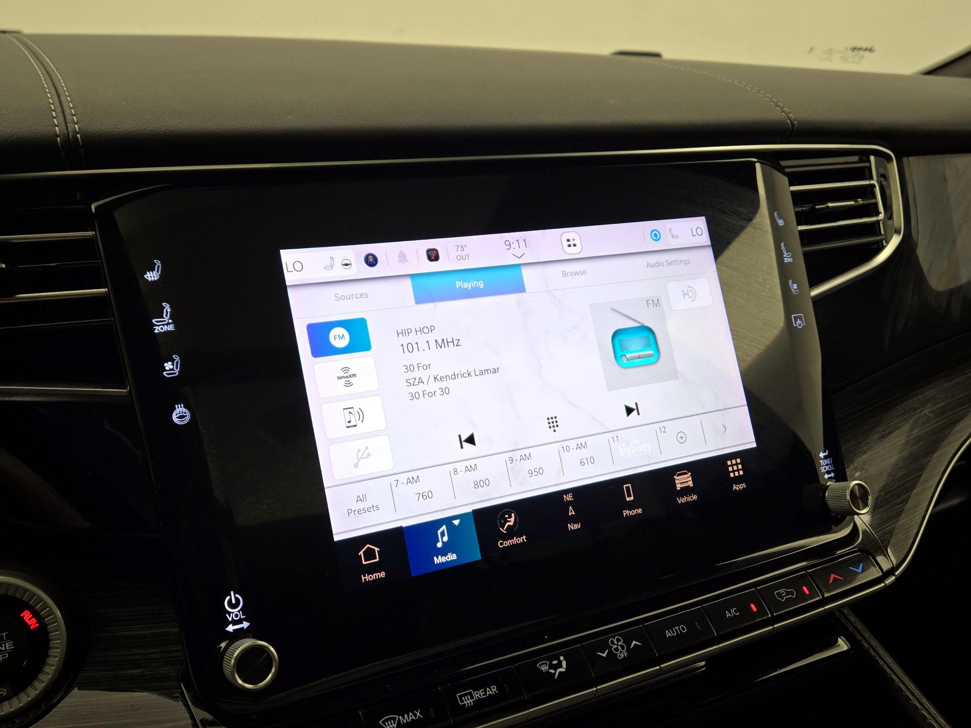 Thumbnail: 2022 Jeep Wagoneer - 15